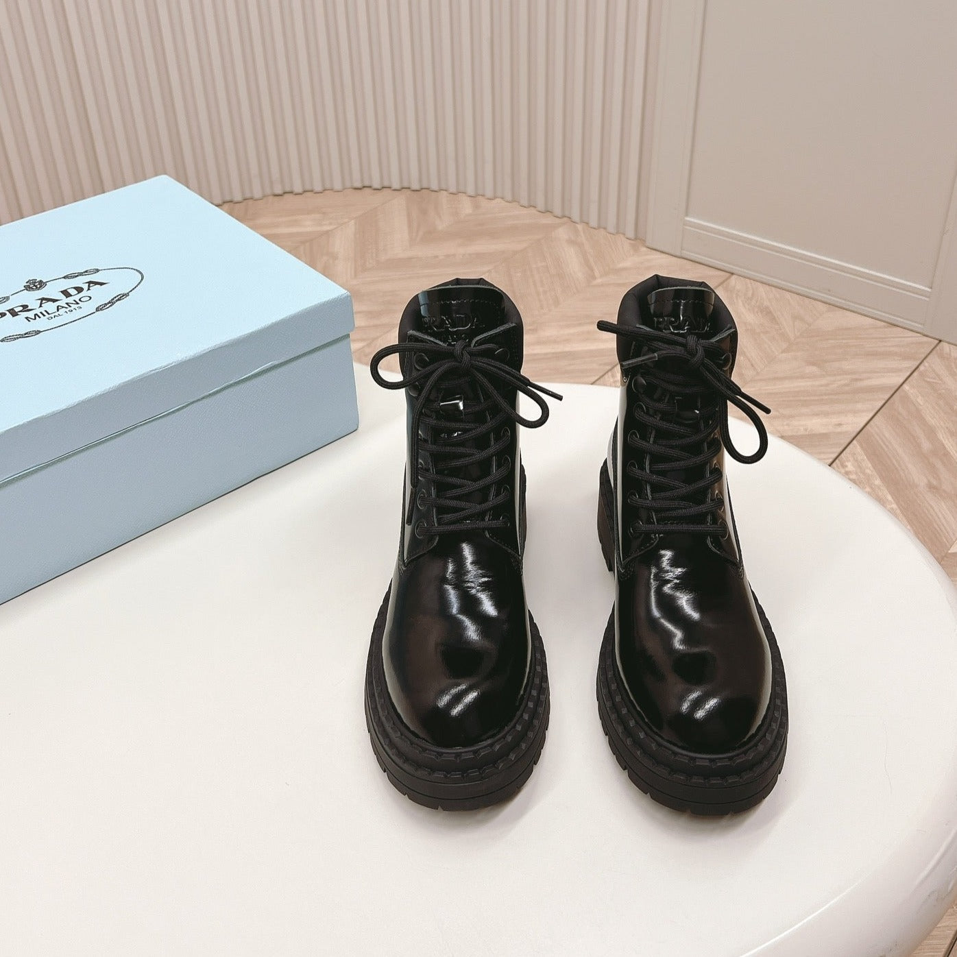 Luxury PradaLACE-UP BOOTS GLOSSY BLACK CALFSKIN