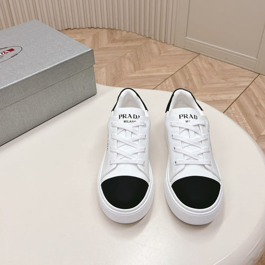 Luxury PradaLOGO OUTLET BASIC SNEAKERS WHITE AND BLACK TOE CALFSKIN