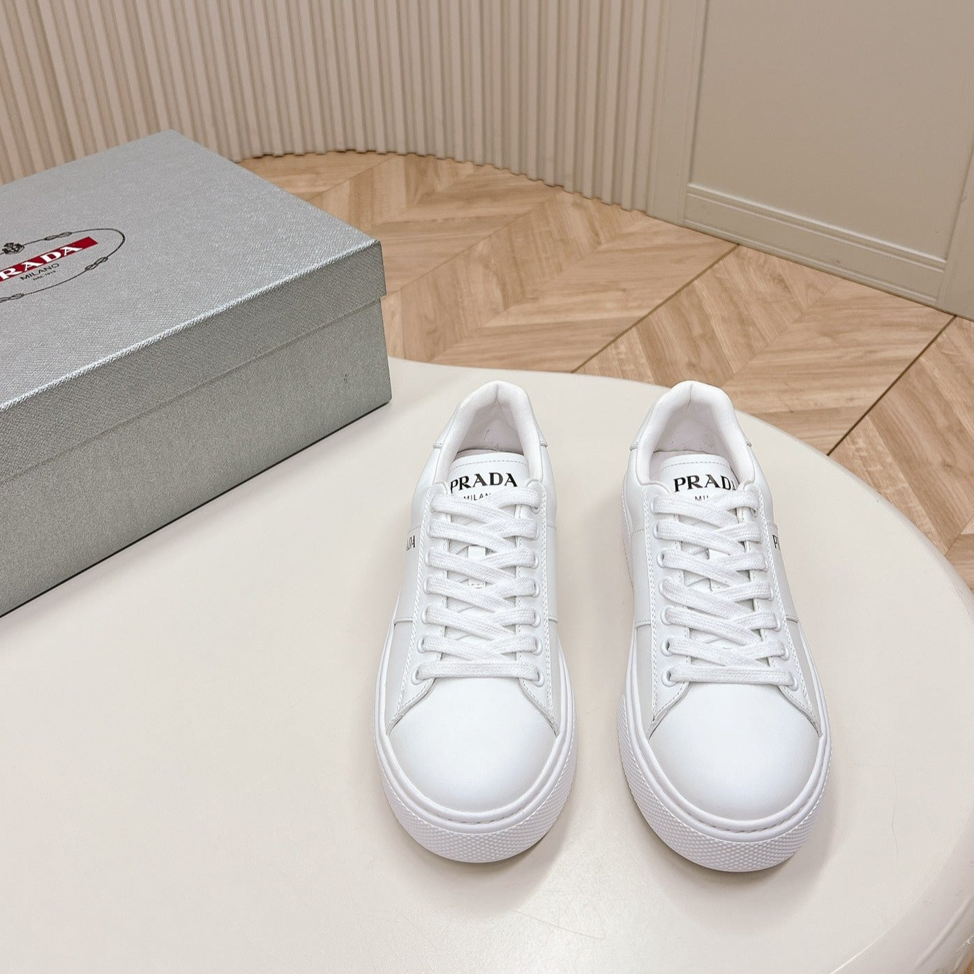 Luxury PradaLEATHER LOGO OUTLET SNEAKERS WHITE CALFSKIN