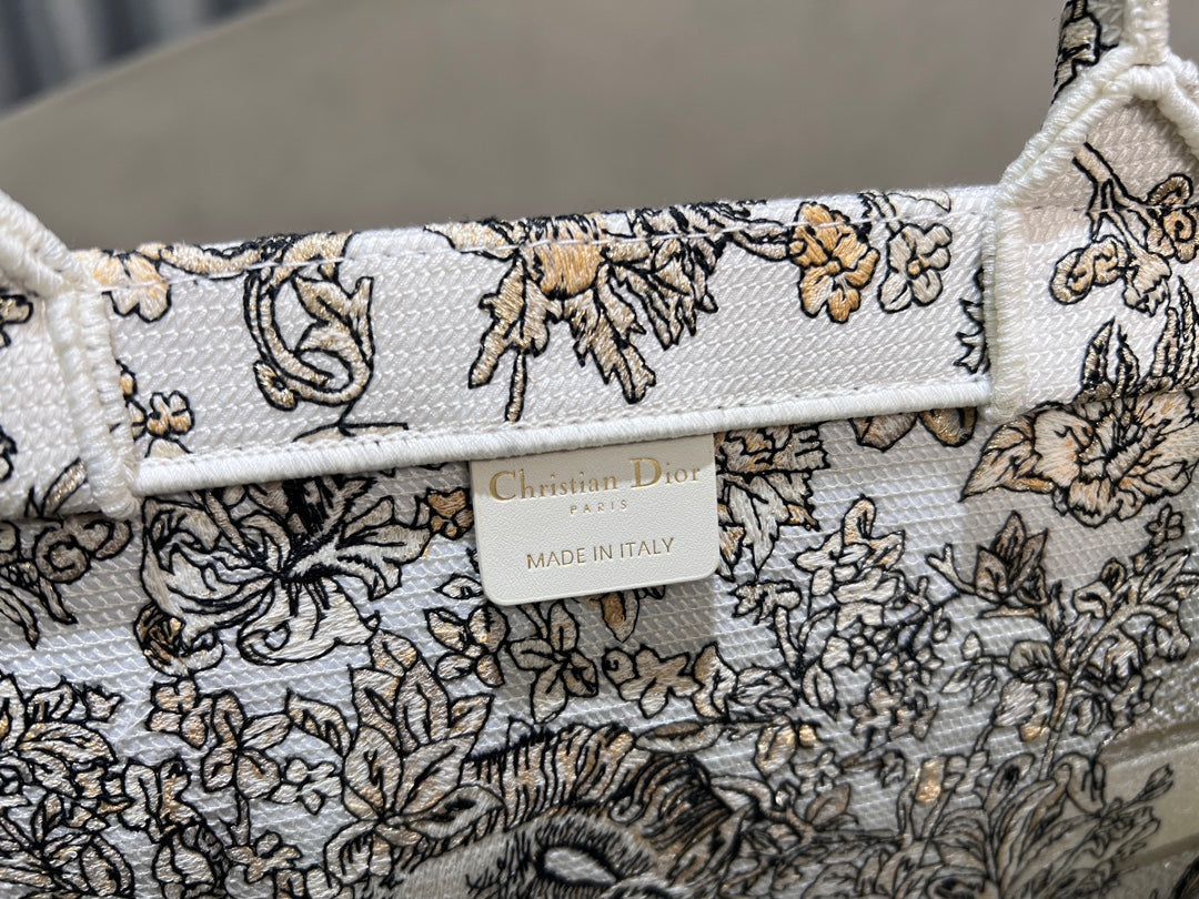 Luxury DiorBook Tote 36.5 Beige White Canvas