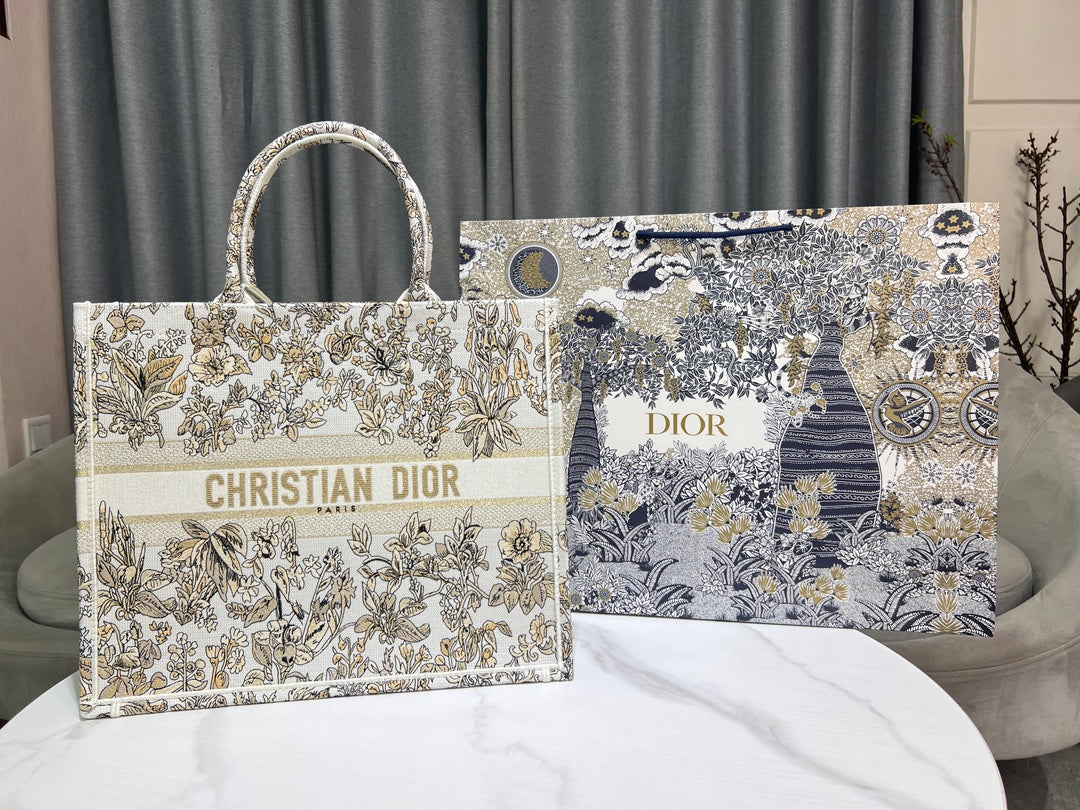 Luxury DiorBook Tote 41.5 Beige White Canvas