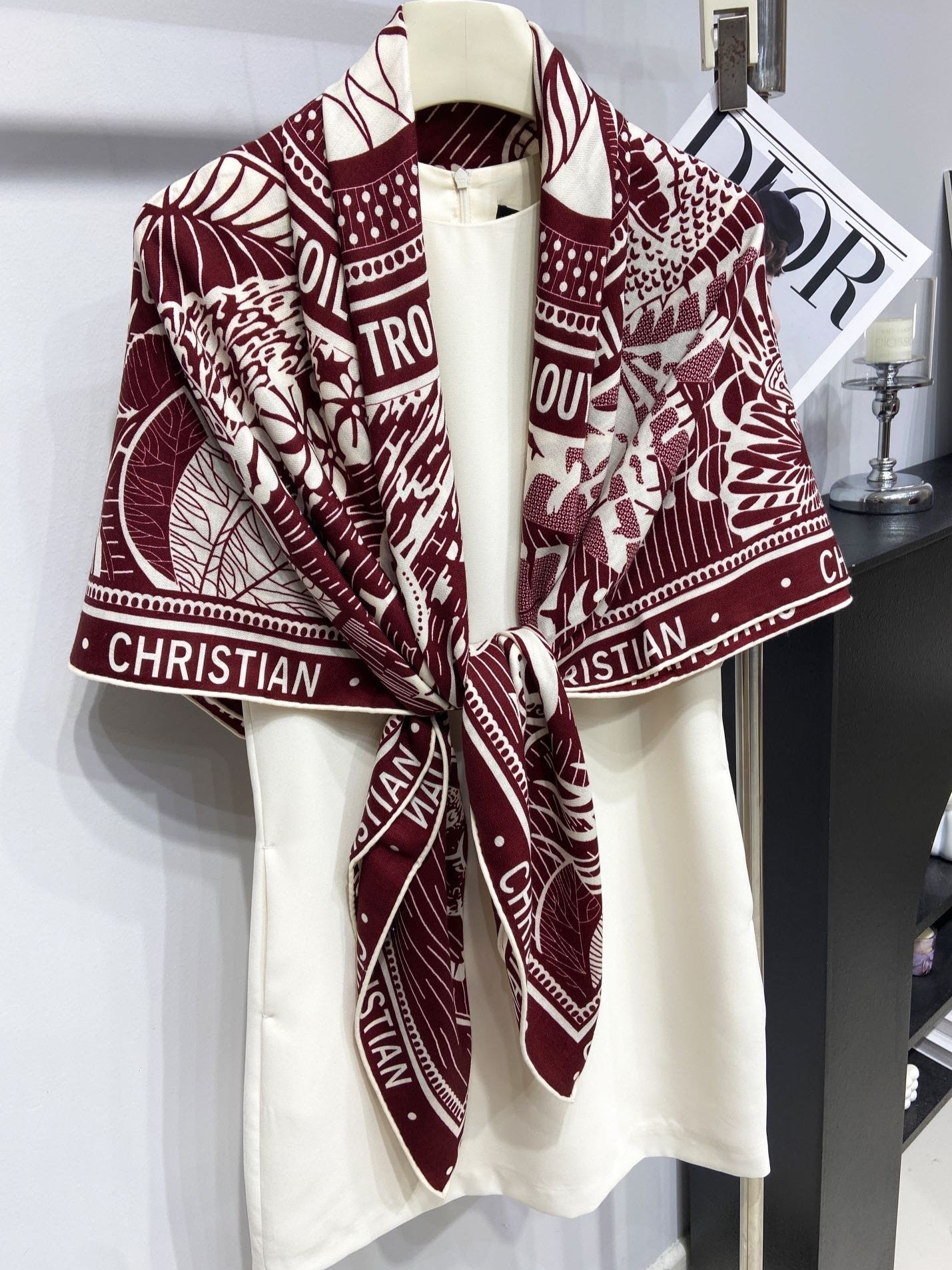 Luxury DiorSQUARE SCARF 140 CM IN MAROON RED MIX WHITE MONOGRAM WOOL AND SILK 415110