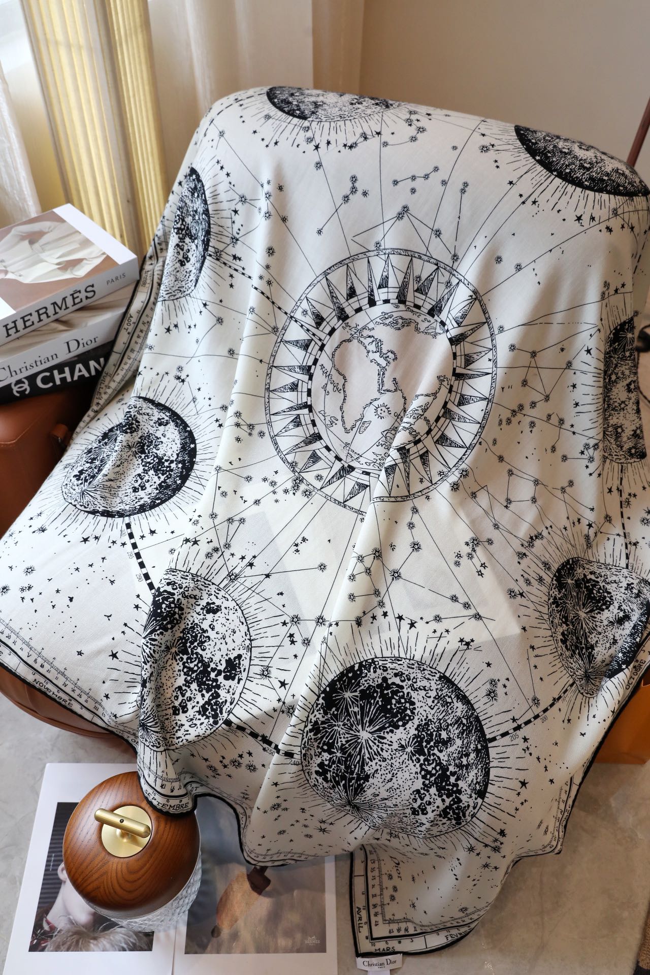 Luxury DiorSQUARE SCARF 140 CM IN WHITE MIX BLACK MONOGRAM SILK 393135