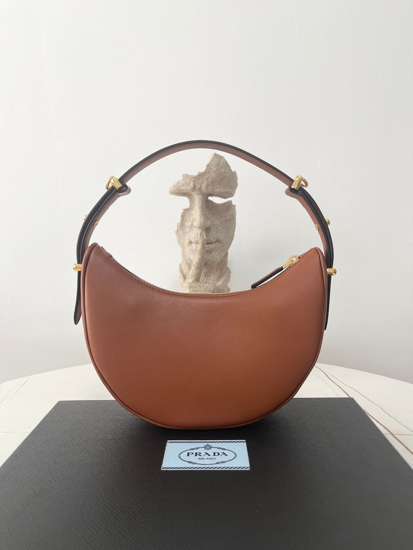 Luxury PradaARQUÉ 22 SHOULDER BAG IN COGNAC BROWN LEATHER