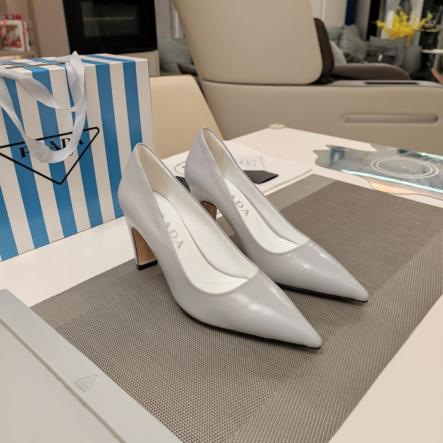 Luxury PradaBASIC HIGH HEELS PALE GRAY WAXED OIL LEATHER