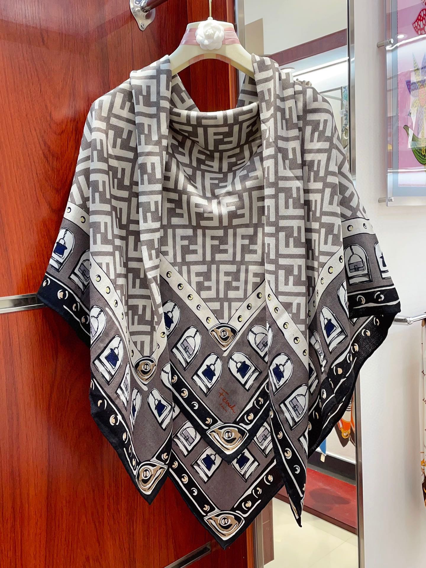Luxury FendiFOULARD 140 CM IN LIGHT GREY FF SILK CASHMERE