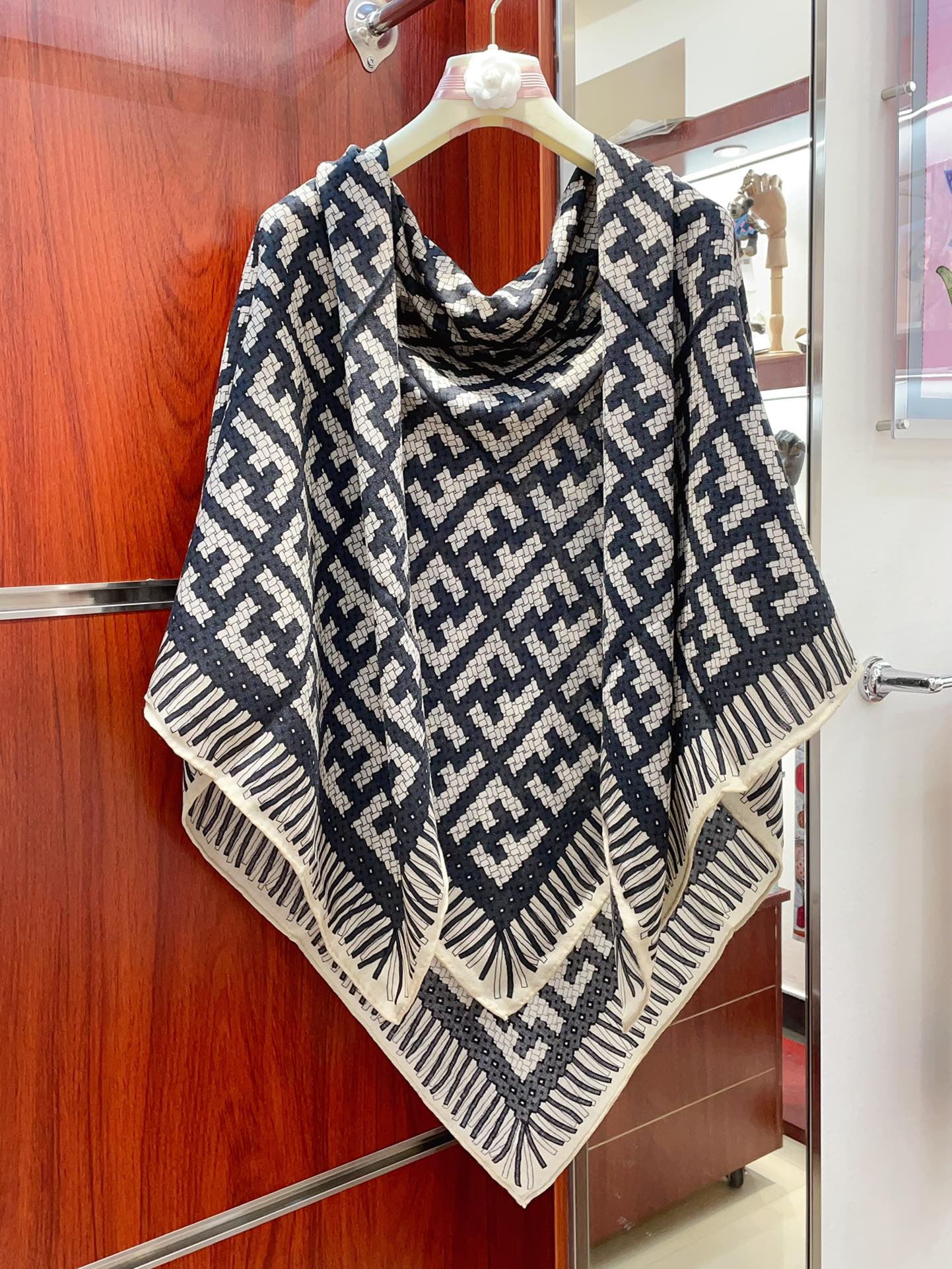 Luxury FendiFF PONCHO 140 CM SCRAF IN BLACK MONOGRAM SILK CASHMERE
