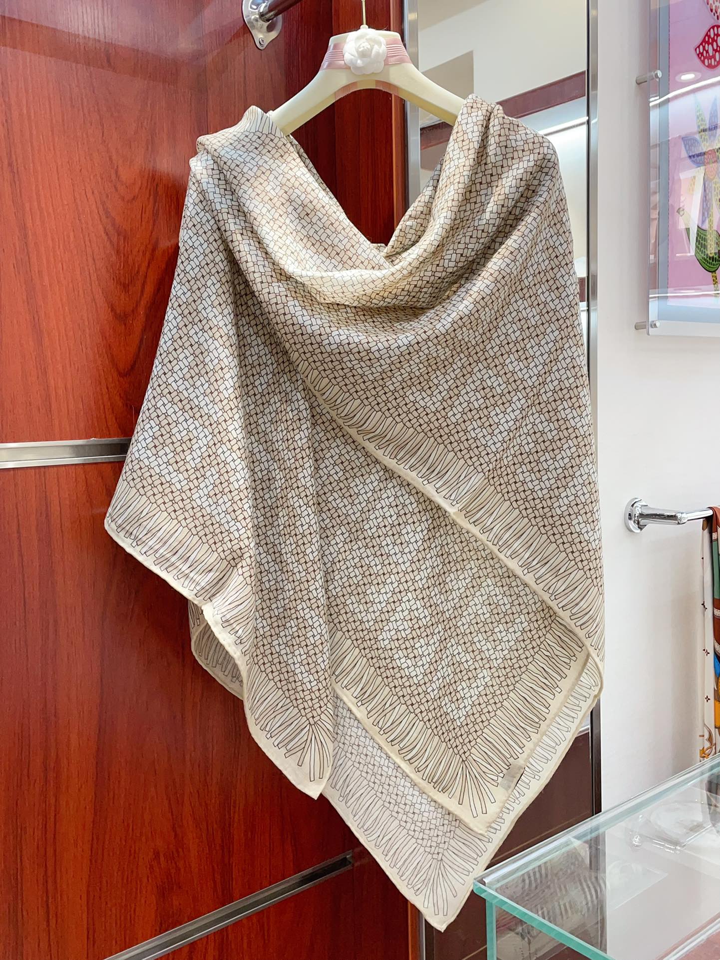 Luxury FendiFF PONCHO 140 CM SCRAF IN BEIGE MONOGRAM SILK CASHMERE