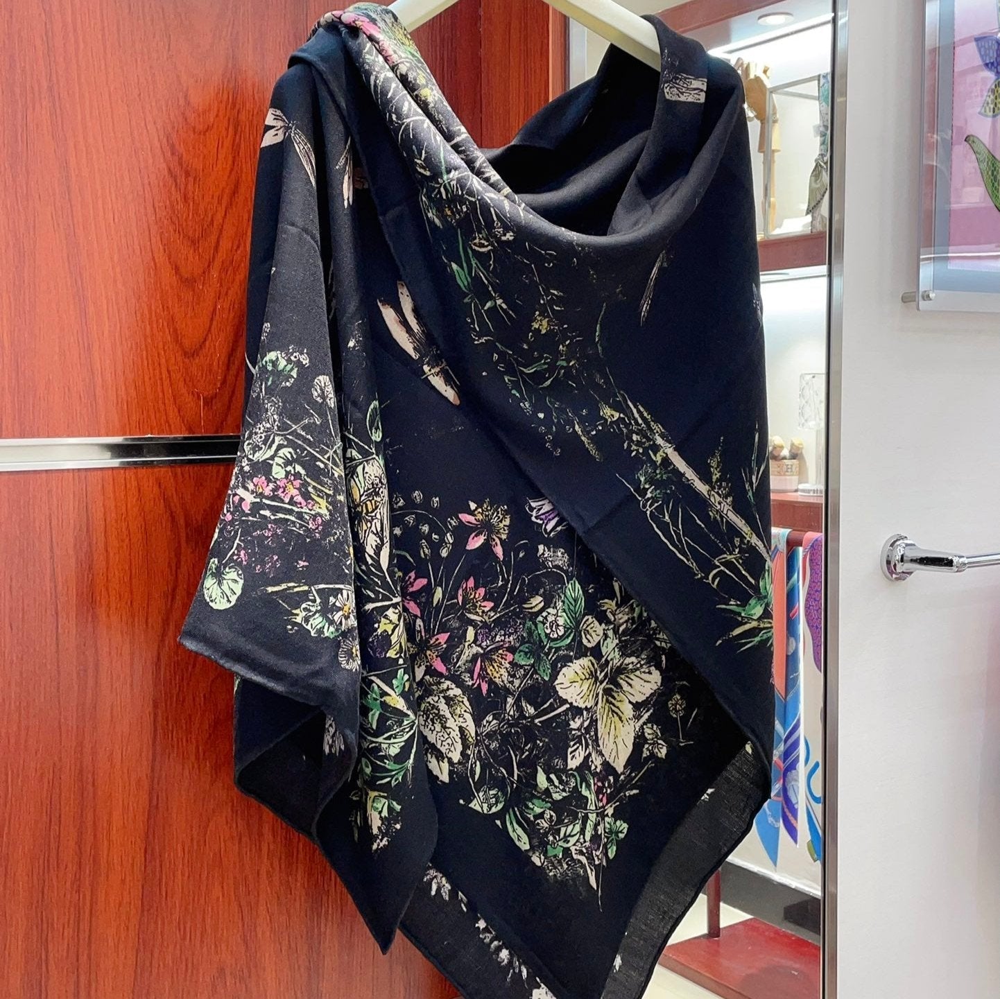 Luxury DiorSCARF 140 CM IN BLACK MONOGRAM SILK AND CASHMERE 378469
