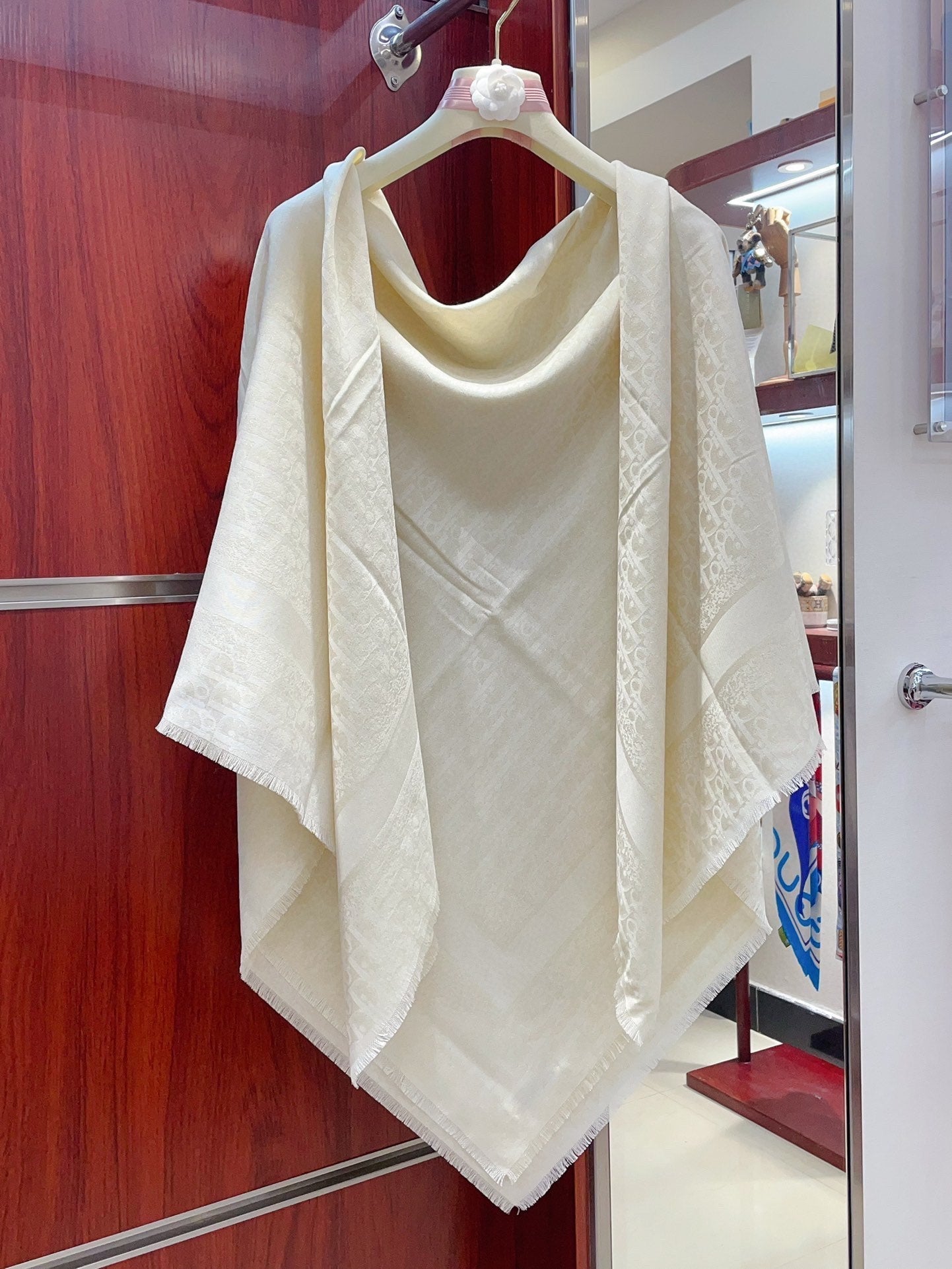 Luxury DiorSQUARE SCARF 140 CM IN WHITE WOOL AND SILK  408660