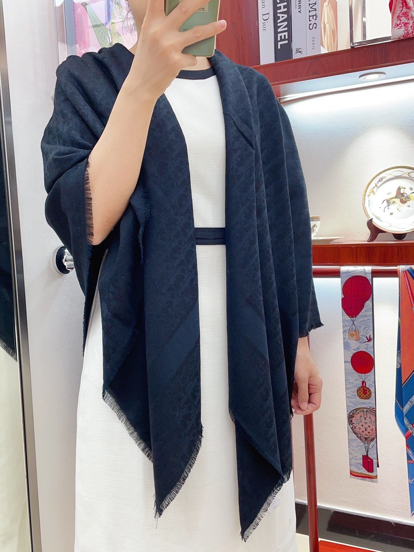 Luxury DiorSQUARE SCARF 140 CM IN NAVY BLUE WOOL AND SILK  408662