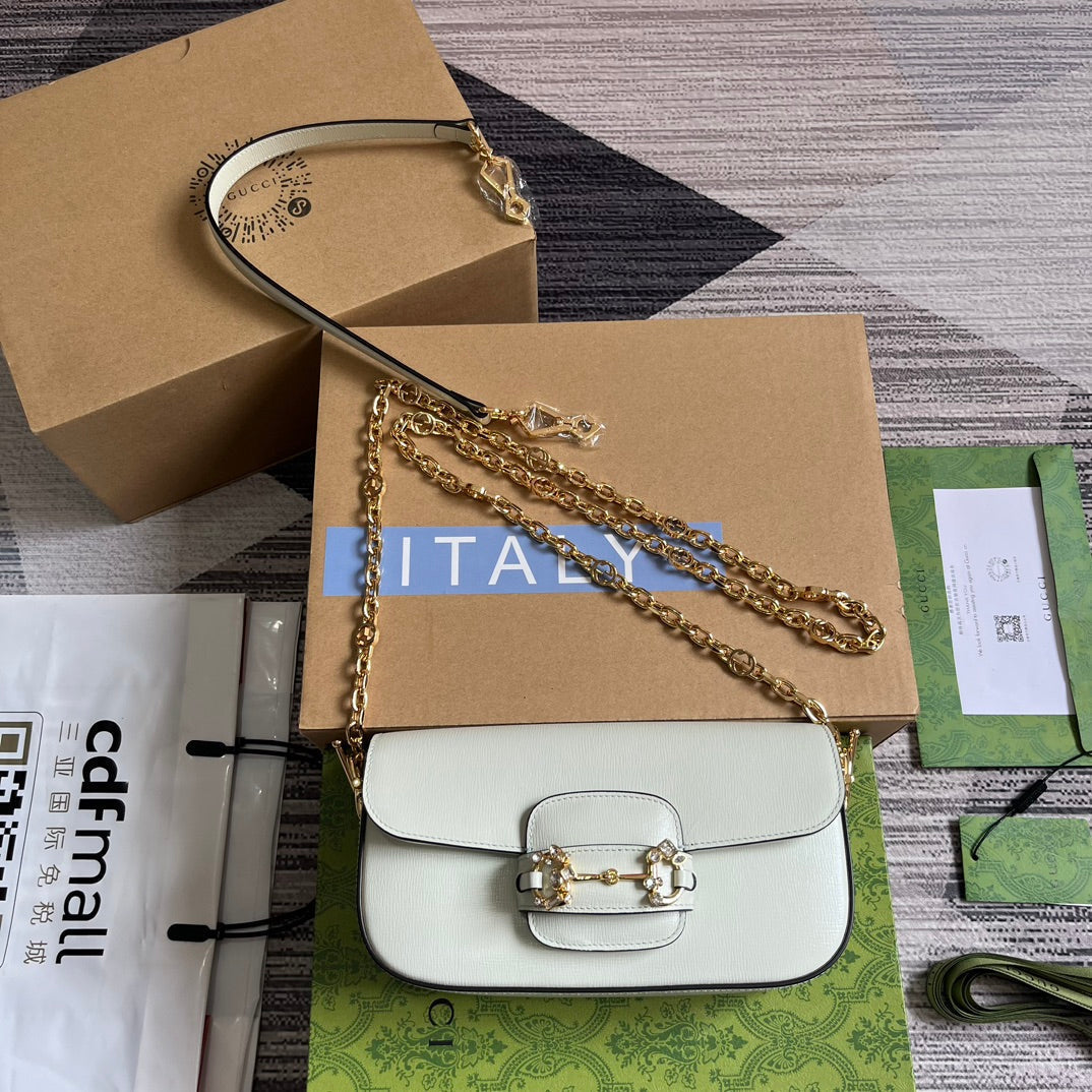 Luxury Gucci DIAMOND HORSEBIT SHOULDER BAG 24 IN WHITE CALFSKIN GOLD HARDWARE