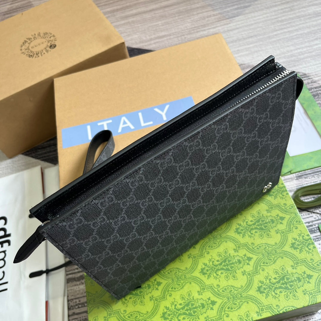 Luxury Gucci NEO VINTAGE 26 GG SUPREME POUCH IN BLACK CANVAS