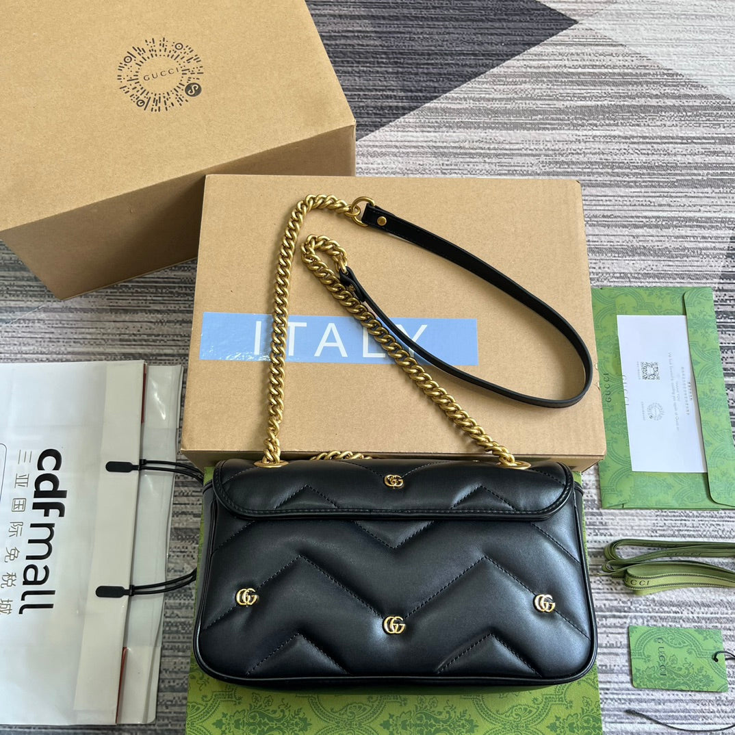 Luxury Gucci GG MARMONT MEDIUM 26 BAG IN BLACK LAMBSKIN