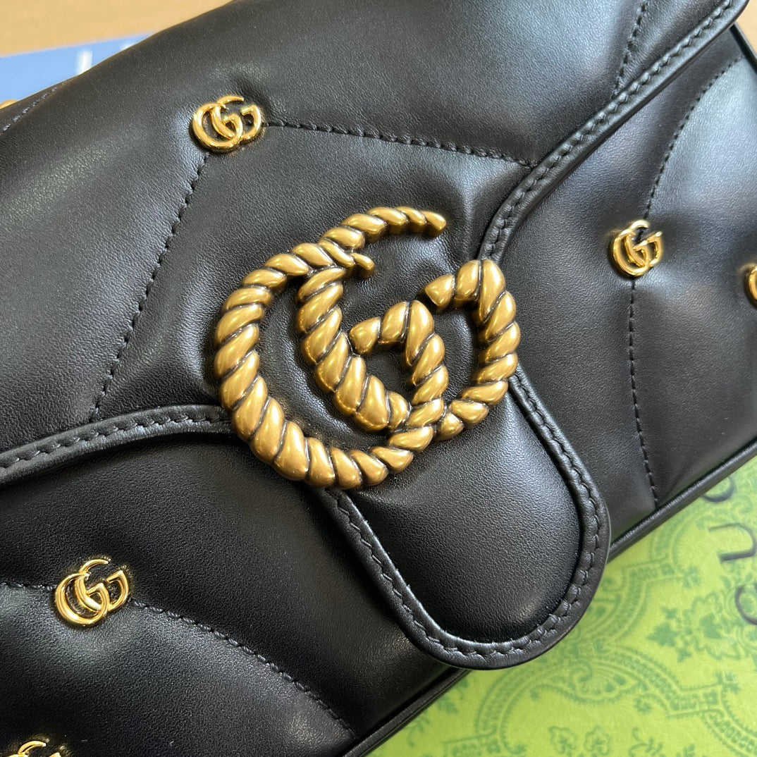 Luxury Gucci GG MARMONT MEDIUM 26 BAG IN BLACK LAMBSKIN