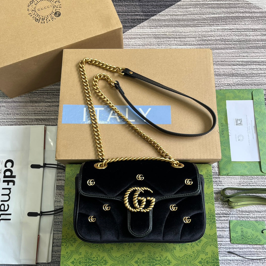 Luxury Gucci GG MARMONT MINI 22 BAG IN BLACK VELVET