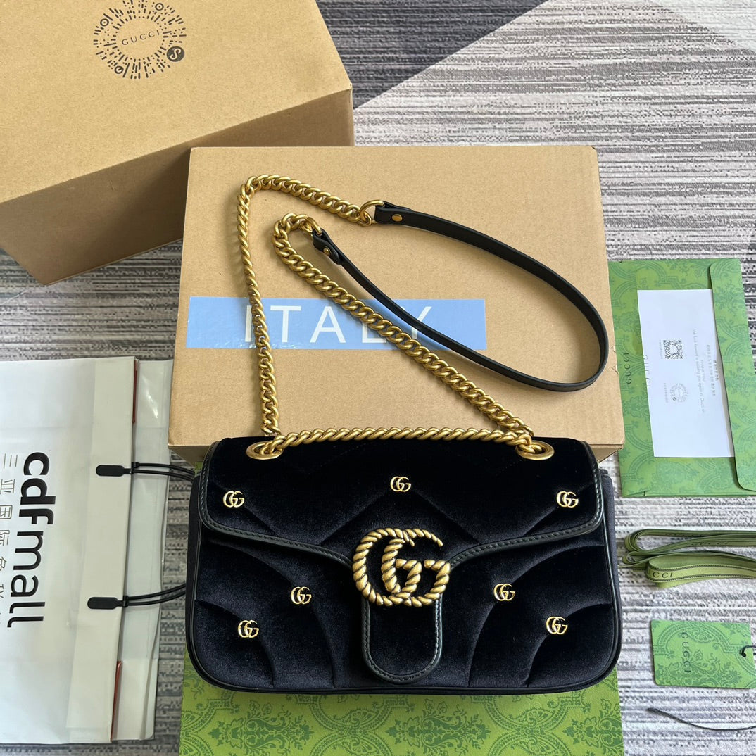 Luxury Gucci GG MARMONT MEDIUM 26 BAG IN BLACK VELVET