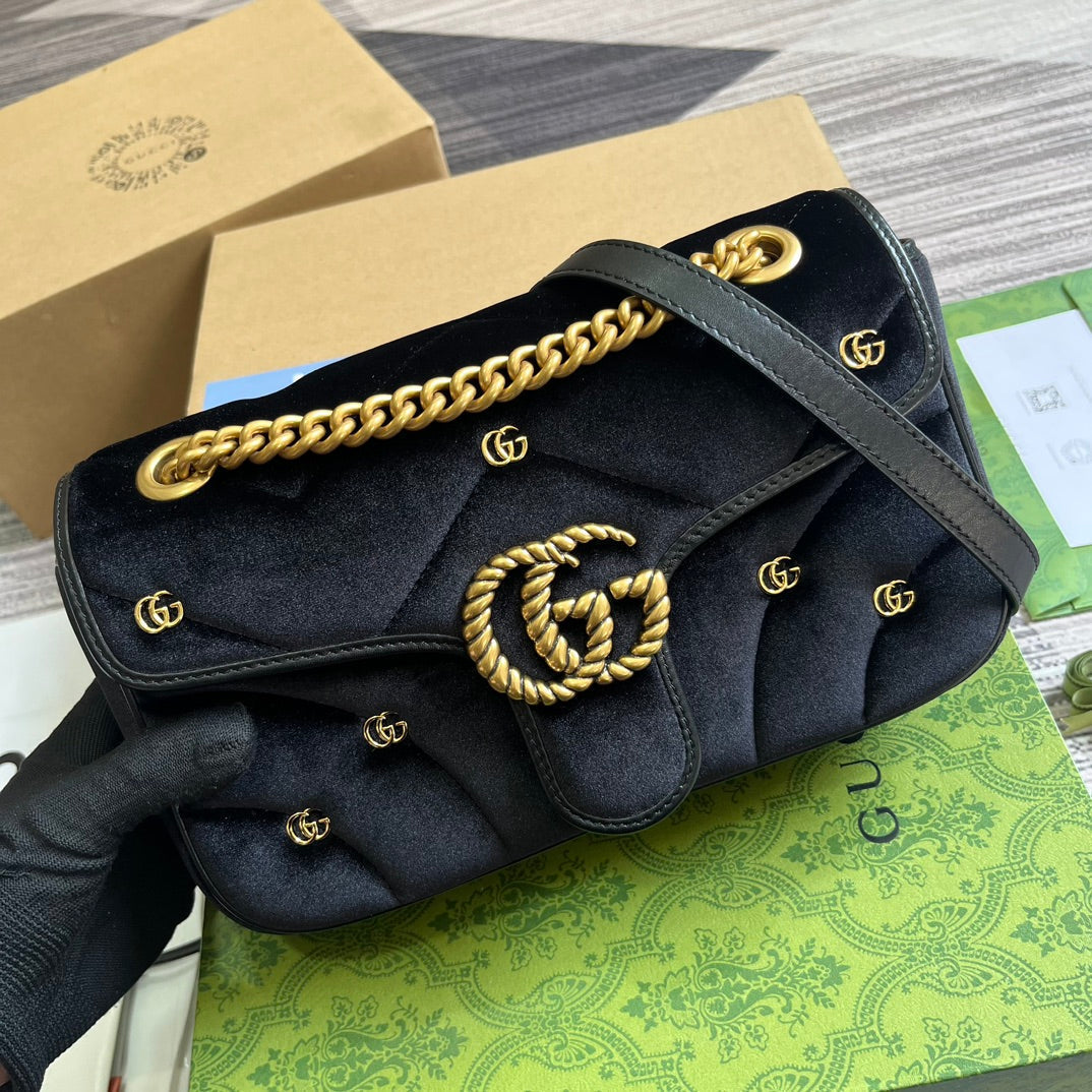 Luxury Gucci GG MARMONT MEDIUM 26 BAG IN BLACK VELVET