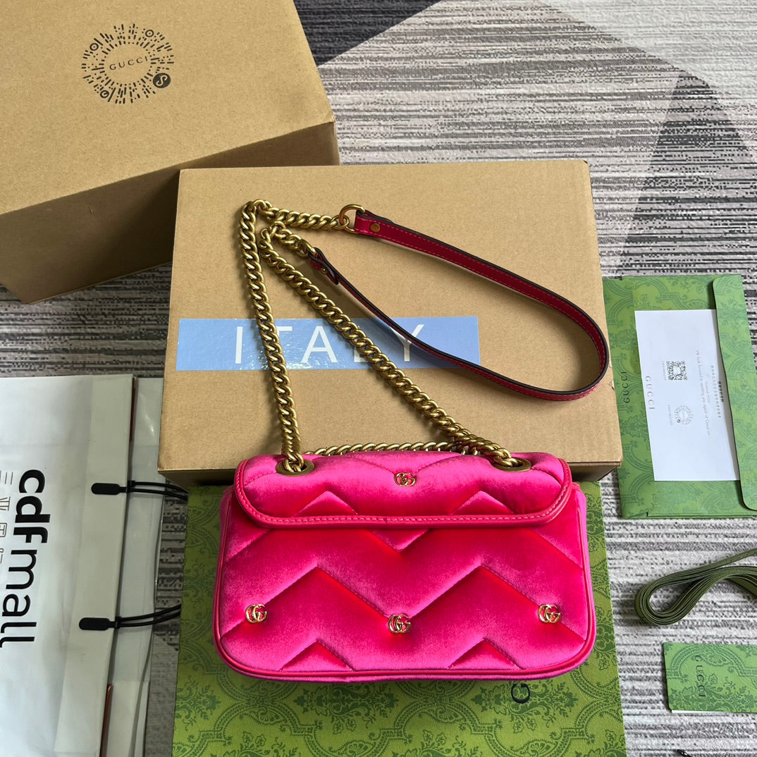 Luxury Gucci GG MARMONT MINI 22 BAG IN BRIGHT PINK VELVET