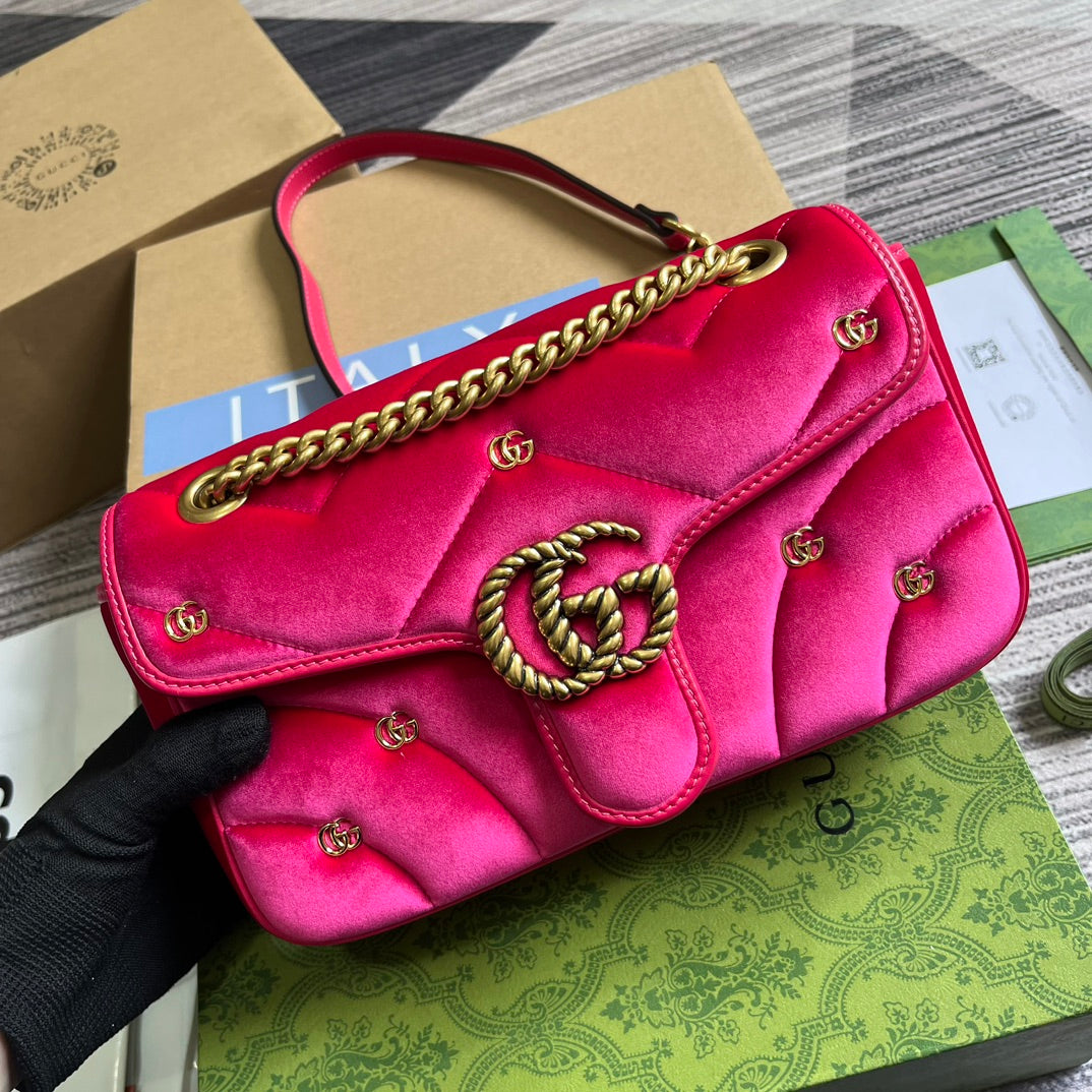 Luxury Gucci GG MARMONT MEDIUM 26 BAG IN BRIGHT PINK VELVET