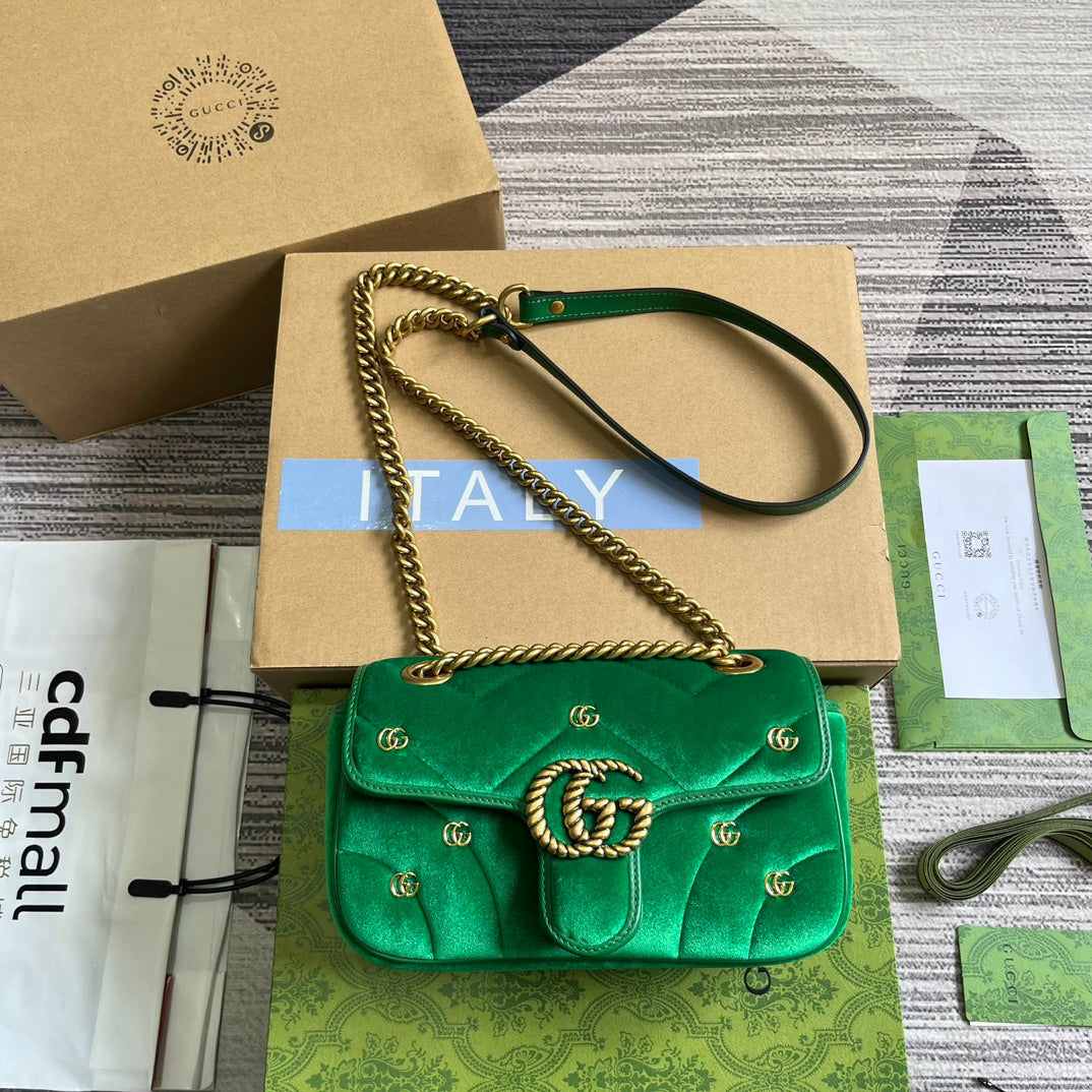 Luxury Gucci GG MARMONT MINI 22 BAG IN COOL GREEN VELVET