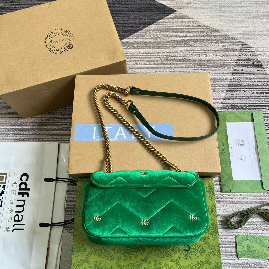 Luxury Gucci GG MARMONT MINI 22 BAG IN COOL GREEN VELVET