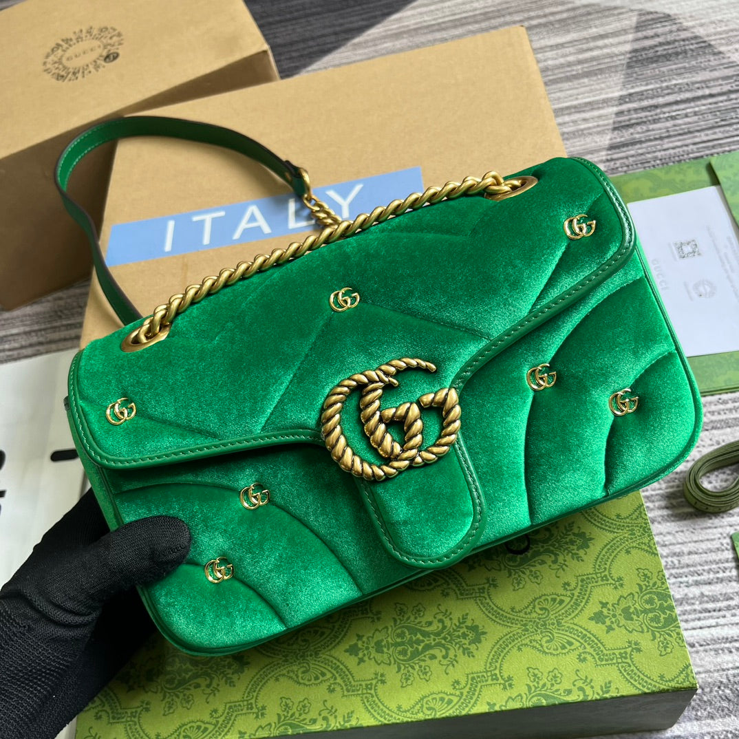Luxury Gucci GG MARMONT MEDIUM 26 BAG IN COOL GREEN VELVET