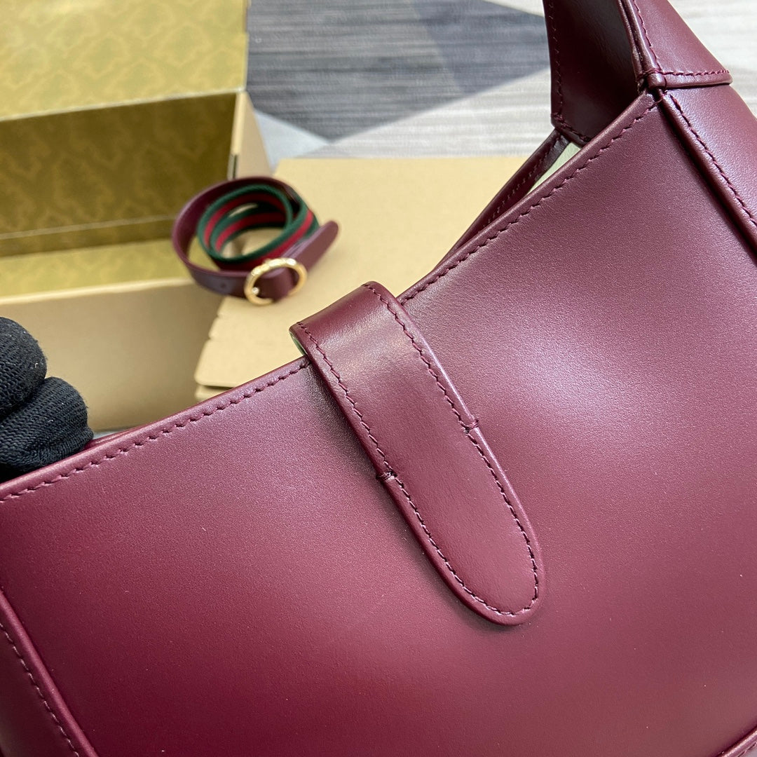 Luxury Gucci JACKIE SMALL SHOULDER BAG 27 IN BURGUNDY RED CALFSKIN GOLD HARDWARE