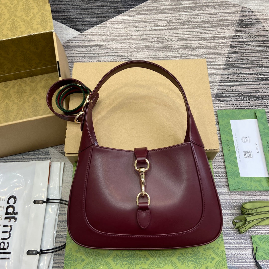 Luxury Gucci JACKIE SMALL SHOULDER BAG 27 IN BURGUNDY RED CALFSKIN GOLD HARDWARE