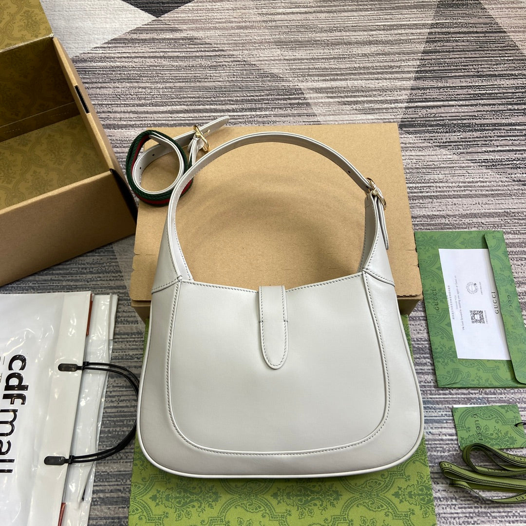 Luxury Gucci JACKIE SMALL SHOULDER BAG 27 IN WHITE CALFSKIN GOLD HARDWARE