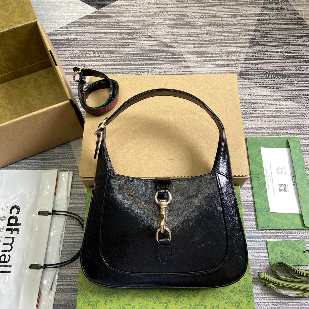 Luxury Gucci JACKIE SMALL SHOULDER BAG 27 IN BLACK CRACKED LACQUER CALFSKIN GOLD HARDWARE