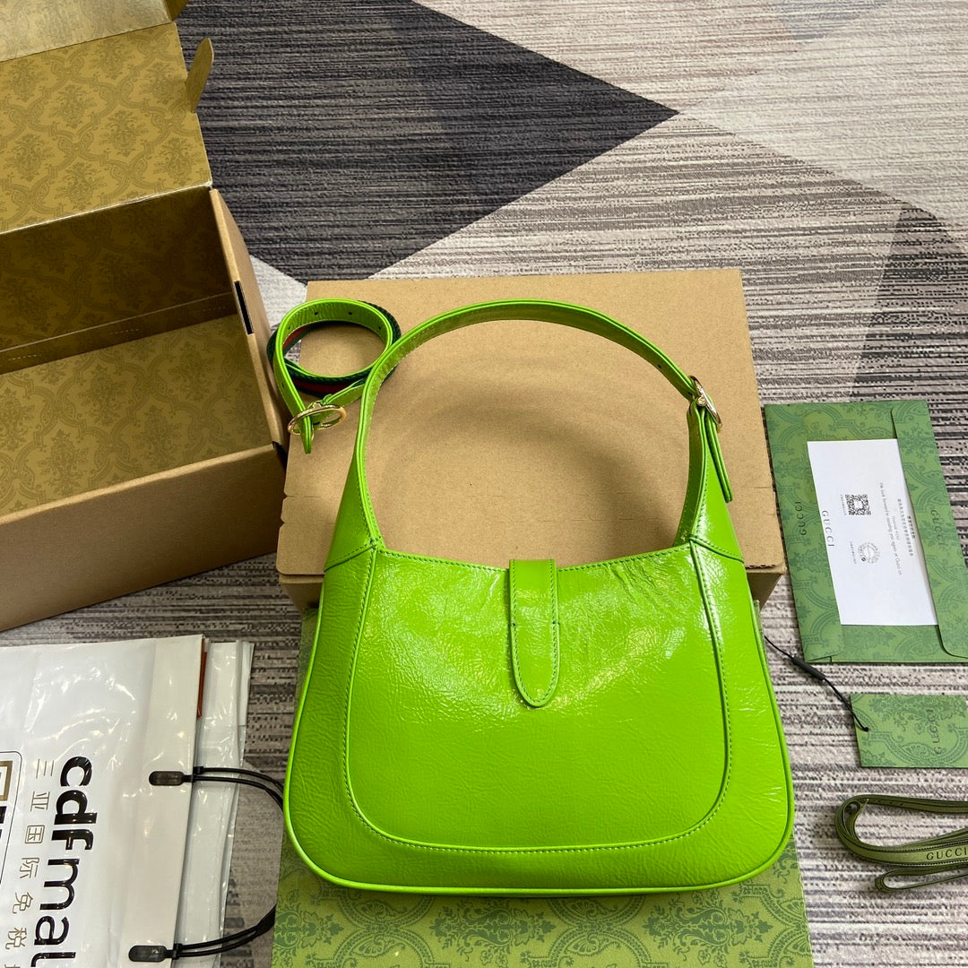 Luxury Gucci JACKIE SMALL SHOULDER BAG 27 IN LIME GREEN CRACKED LACQUER CALFSKIN GOLD HARDWARE
