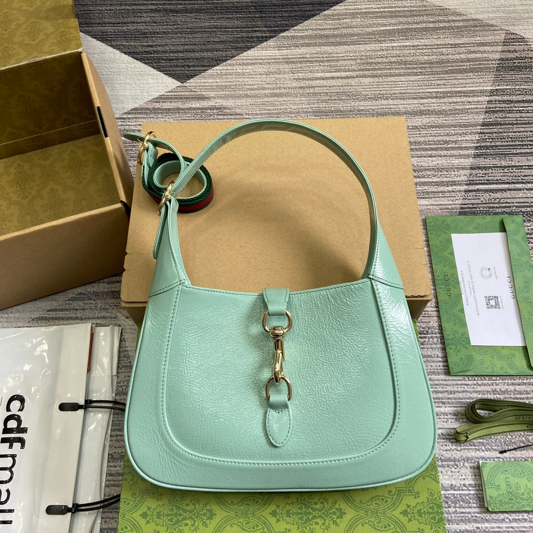Luxury Gucci JACKIE SMALL SHOULDER BAG 27 IN MINT GREEN CRACKED LACQUER CALFSKIN GOLD HARDWARE