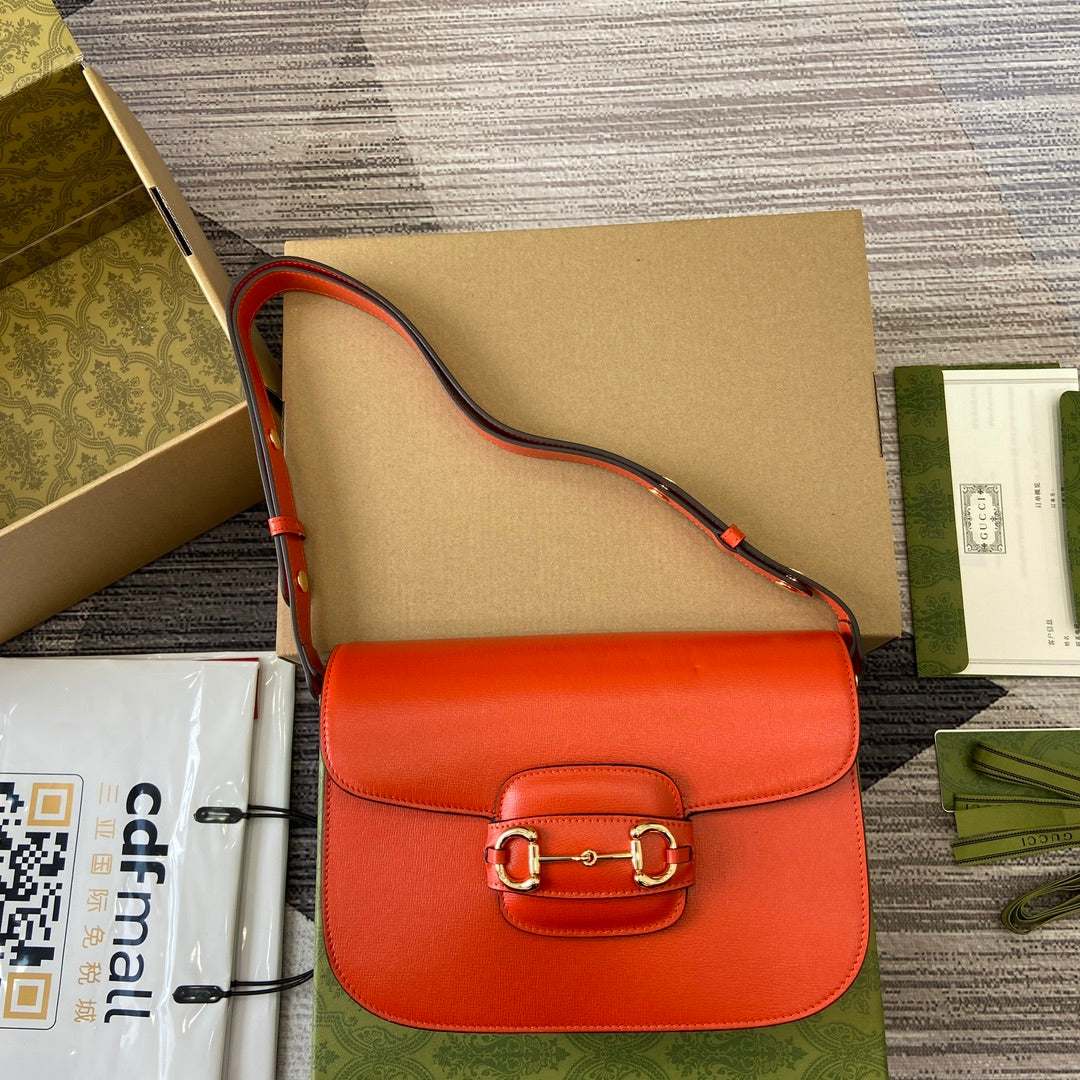 Luxury Gucci HORSEBIT 1955 SHOULDER BAG 25 IN ORANGE LAMBSKIN GOLD HARDWARE