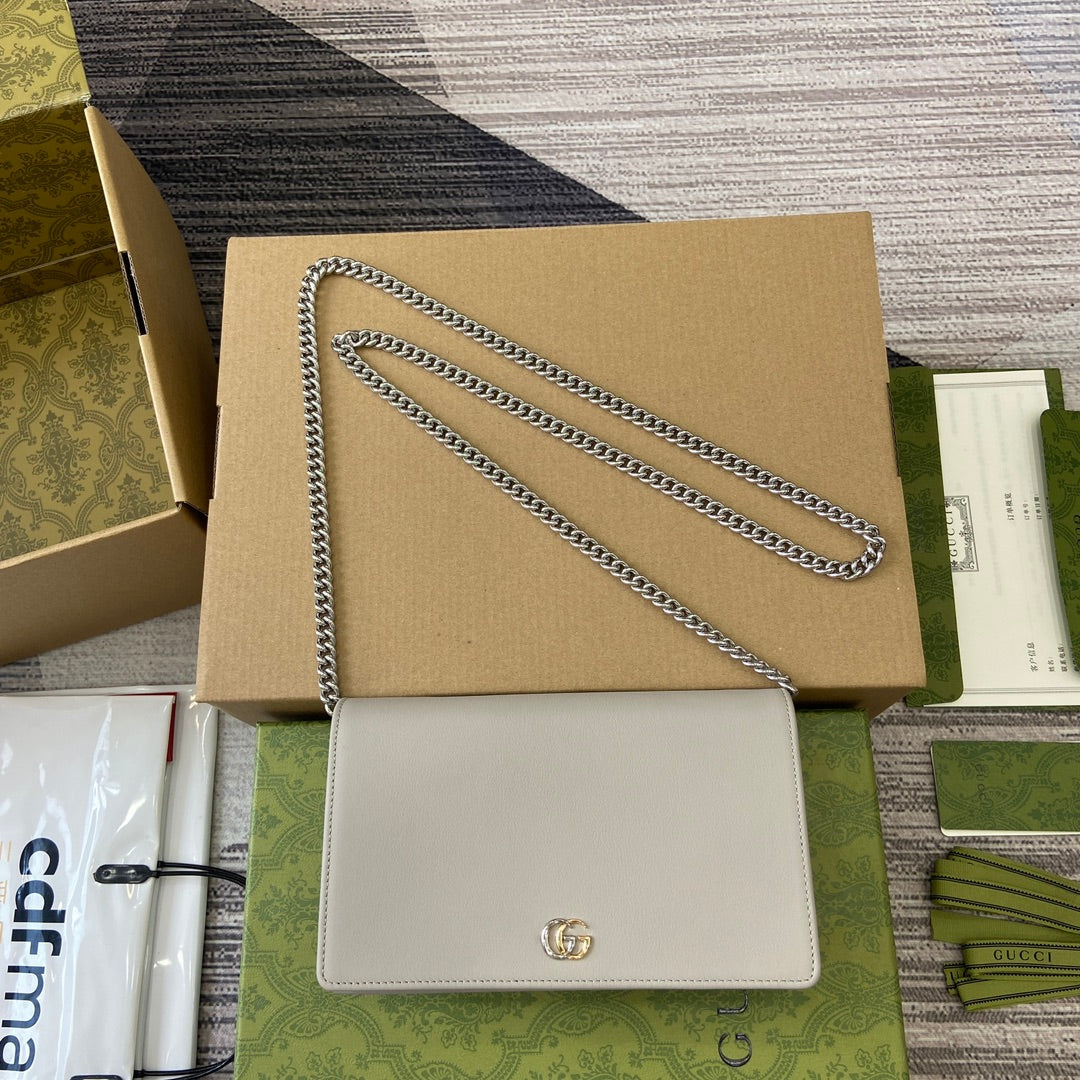Luxury Gucci GG MARMONT 20 MINI CHAIN BAG IN WHITE CALFSKIN
