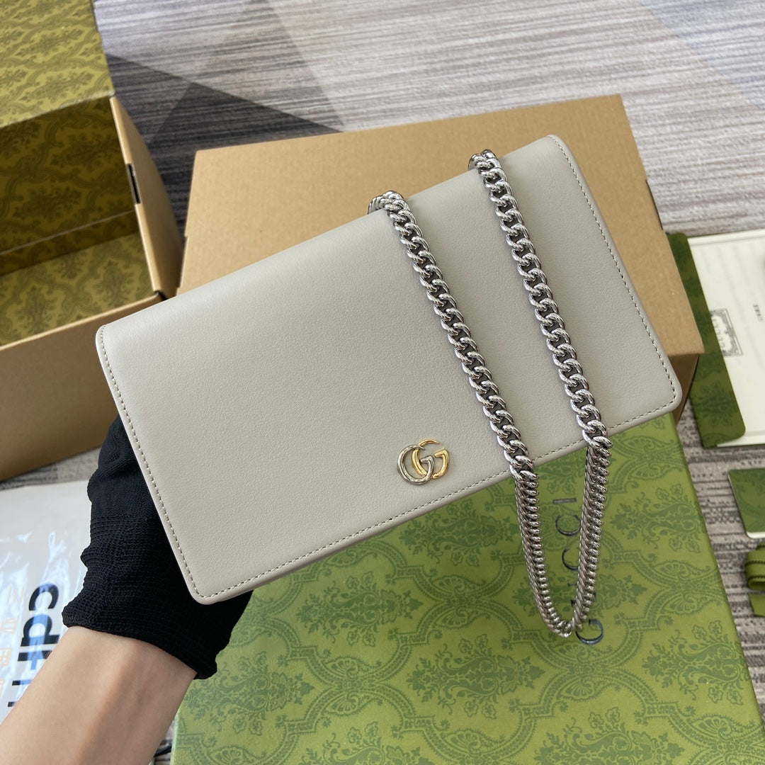 Luxury Gucci GG MARMONT 20 MINI CHAIN BAG IN WHITE CALFSKIN