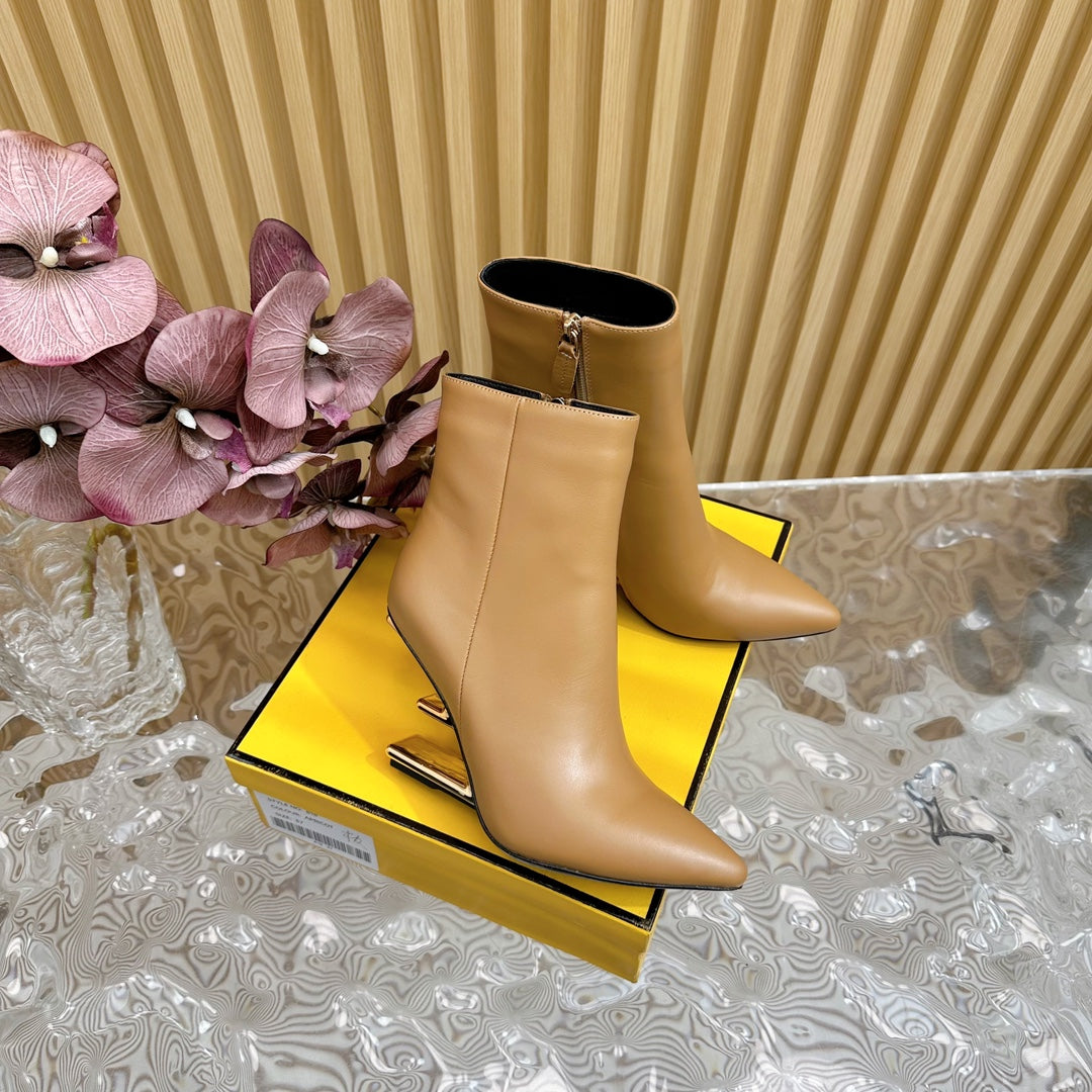 Luxury FendiLuxury FendiFIRST 80 MM BOOTS IN CIDER BROWN CALFSKIN WITH GOLD HARDWARE