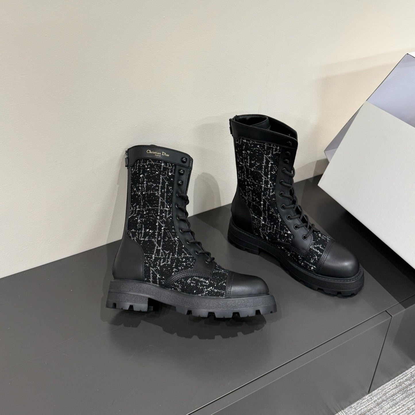Luxury DiorD-Unit Ankle Boot In Black Tweed And Cowhide 109609