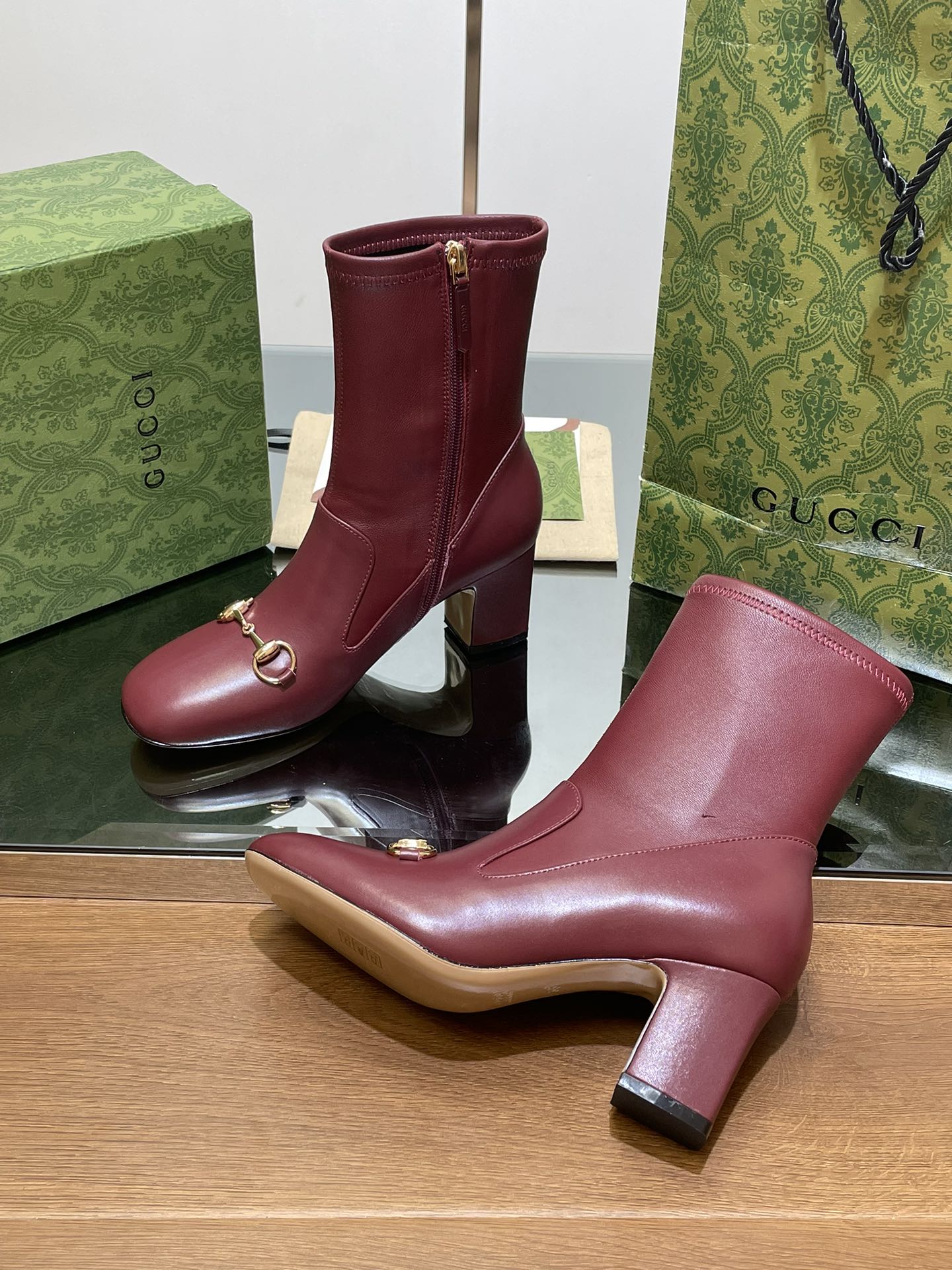 Luxury Gucci GG Horsebit Ankle Boot 65 Burgundy Calfskin