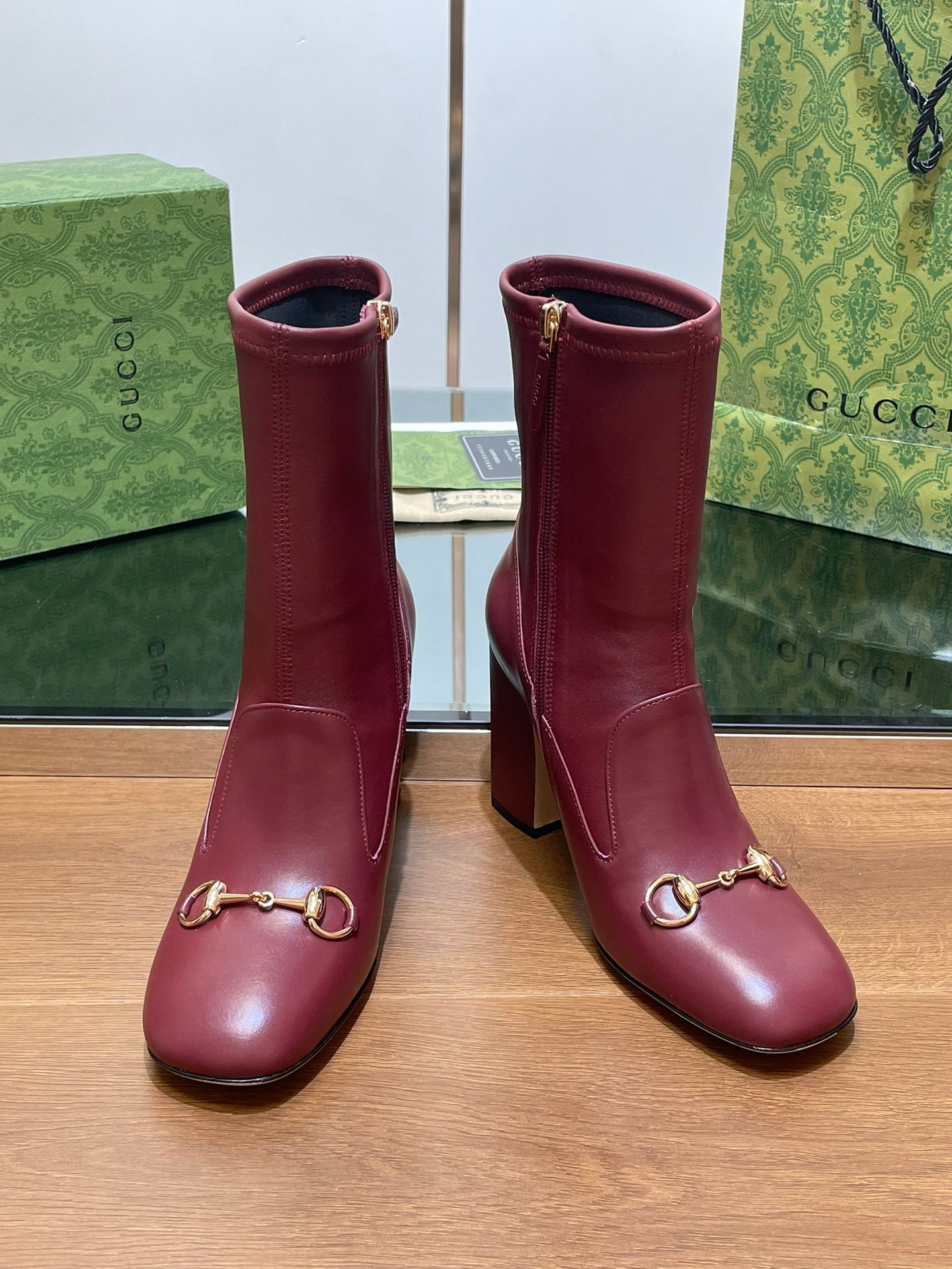 Luxury Gucci GG Horsebit Ankle Boot 95 Burgundy Calfskin