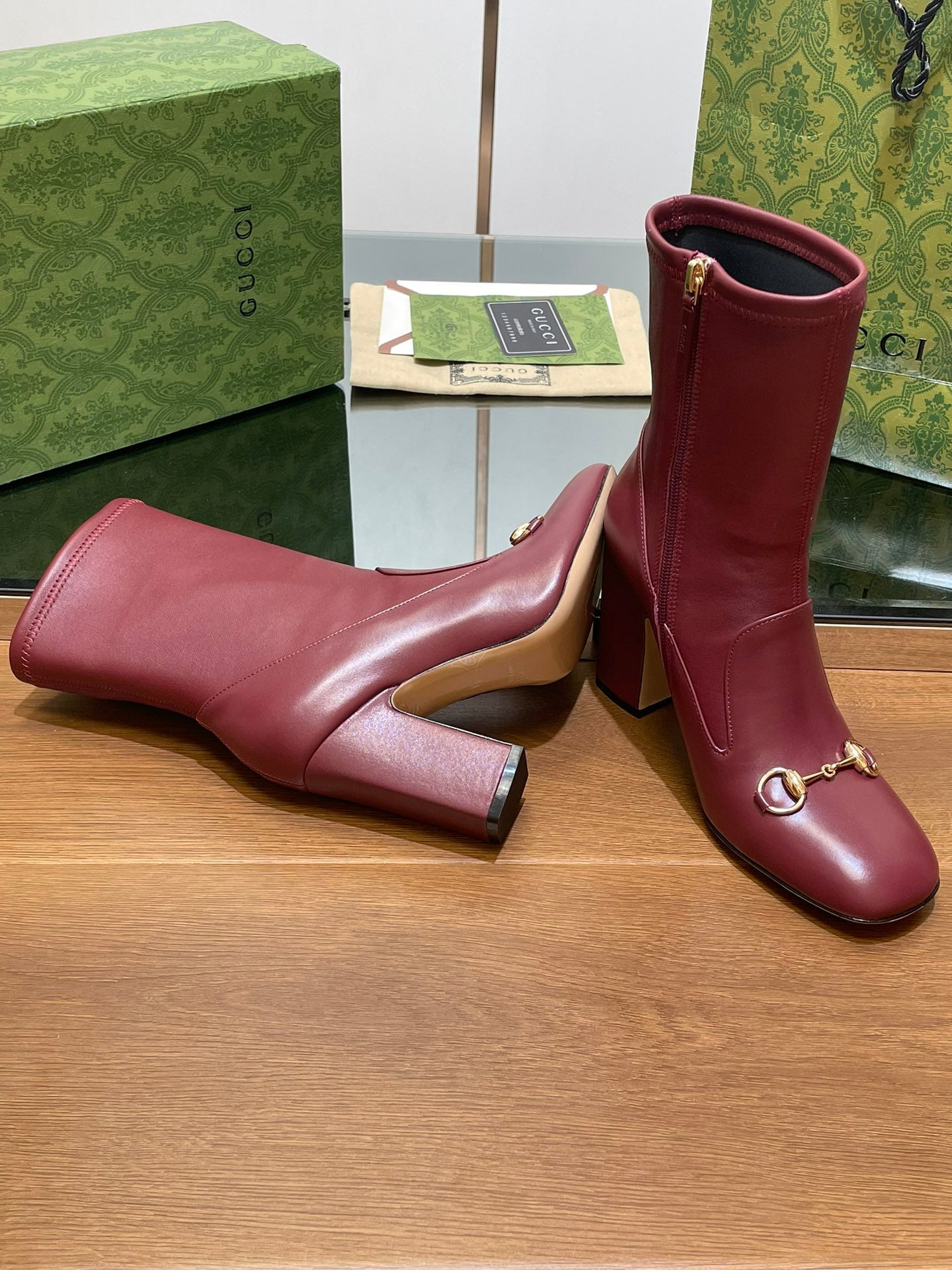 Luxury Gucci GG Horsebit Ankle Boot 95 Burgundy Calfskin