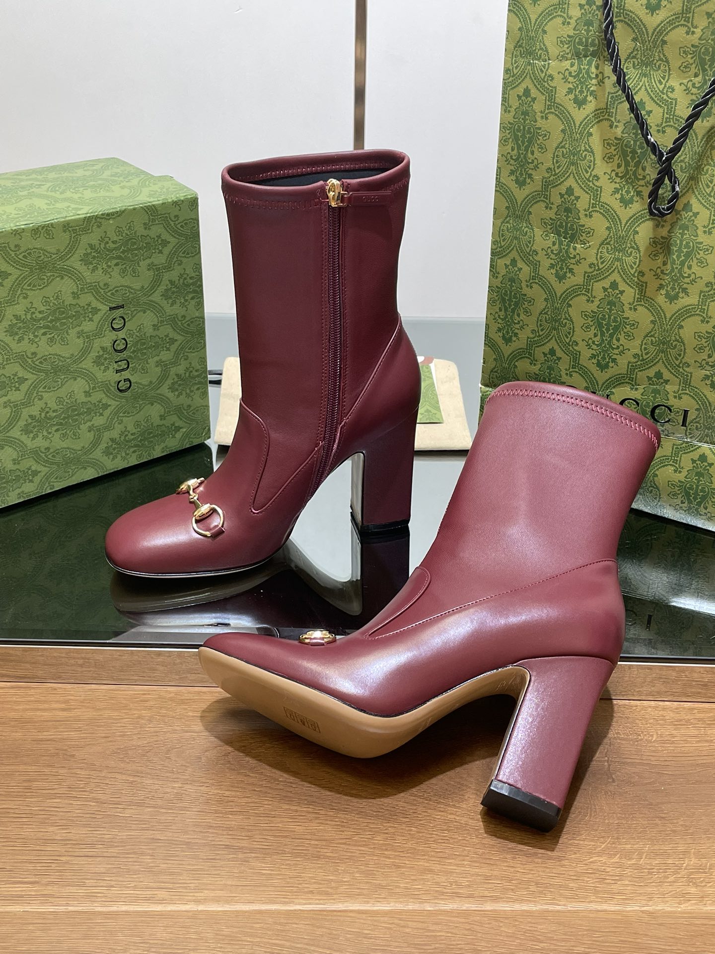 Luxury Gucci GG Horsebit Ankle Boot 95 Burgundy Calfskin