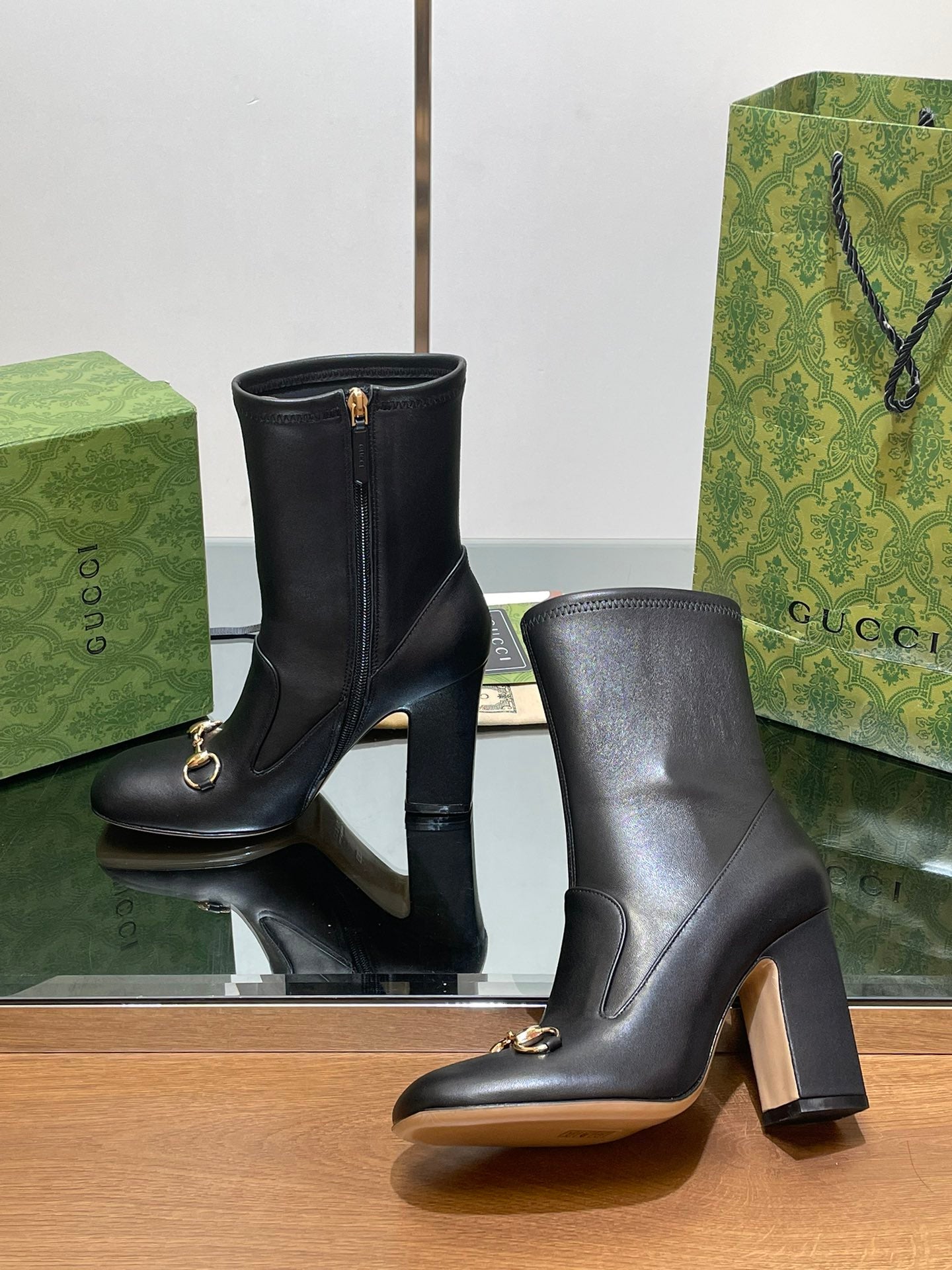 Luxury Gucci GG Horsebit Ankle Boot 95 Black Calfskin
