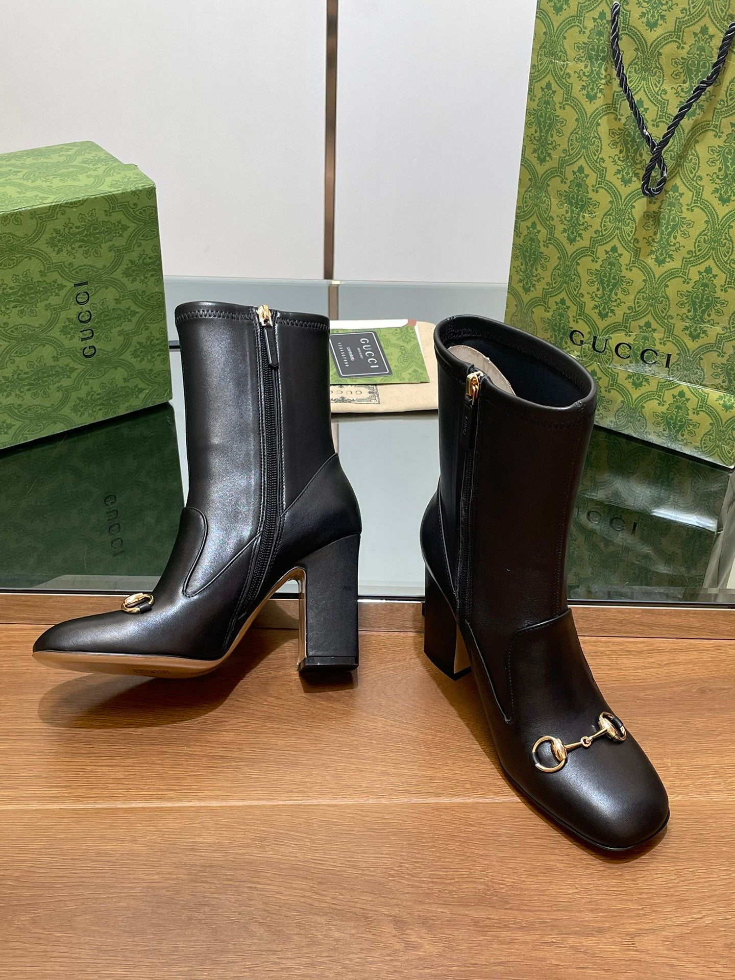Luxury Gucci GG Horsebit Ankle Boot 95 Black Calfskin