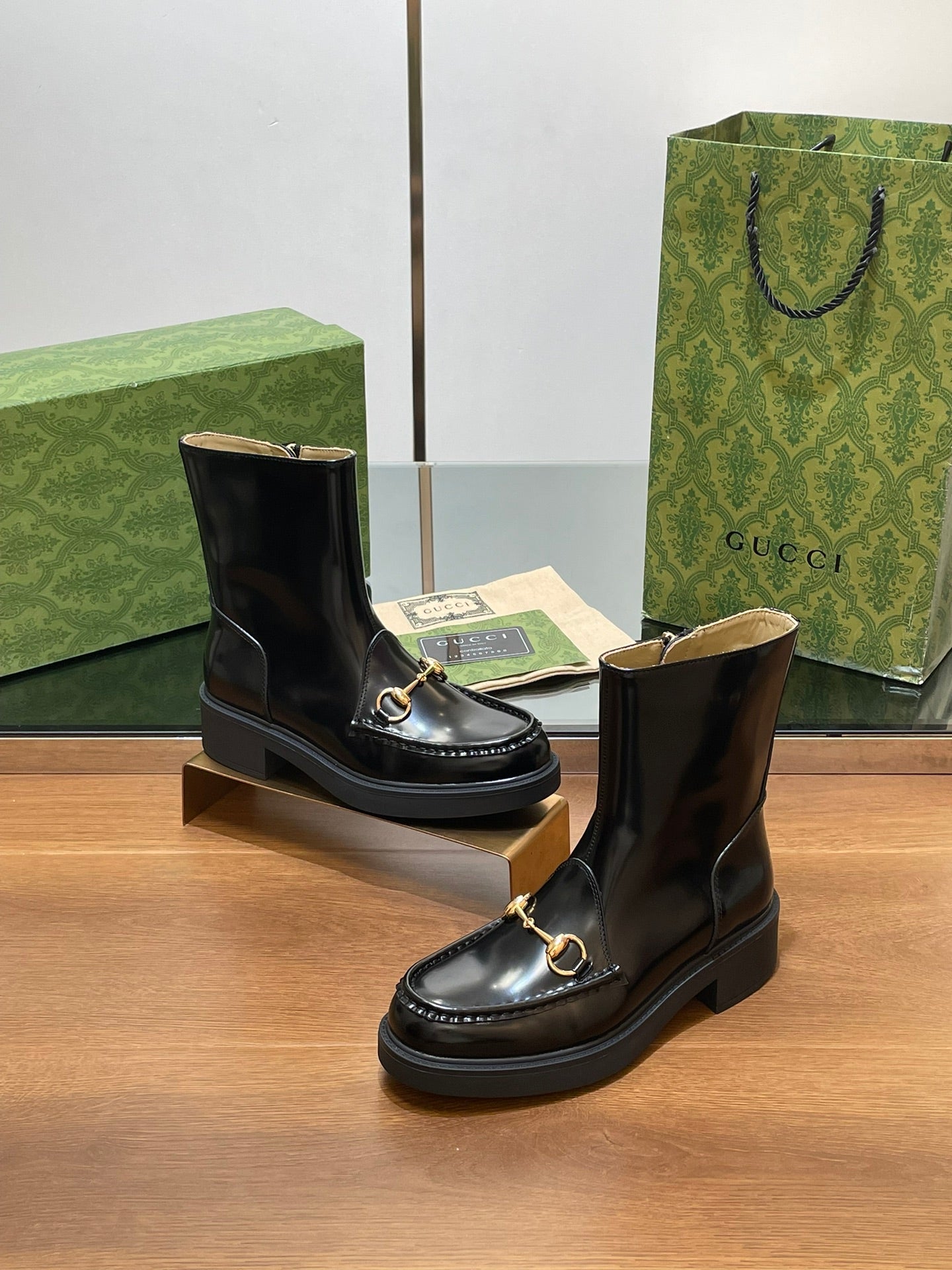 Luxury Gucci GG Horsebit Ankle Boot Black Calfskin