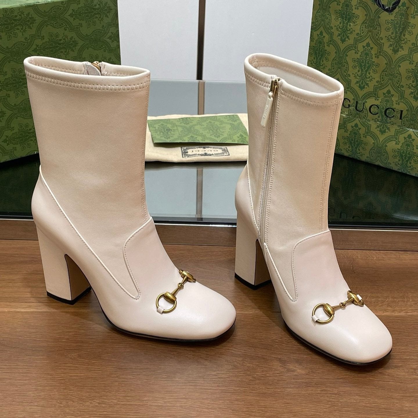 Luxury Gucci GG Horsebit Ankle Boot 95 Cream Calfskin