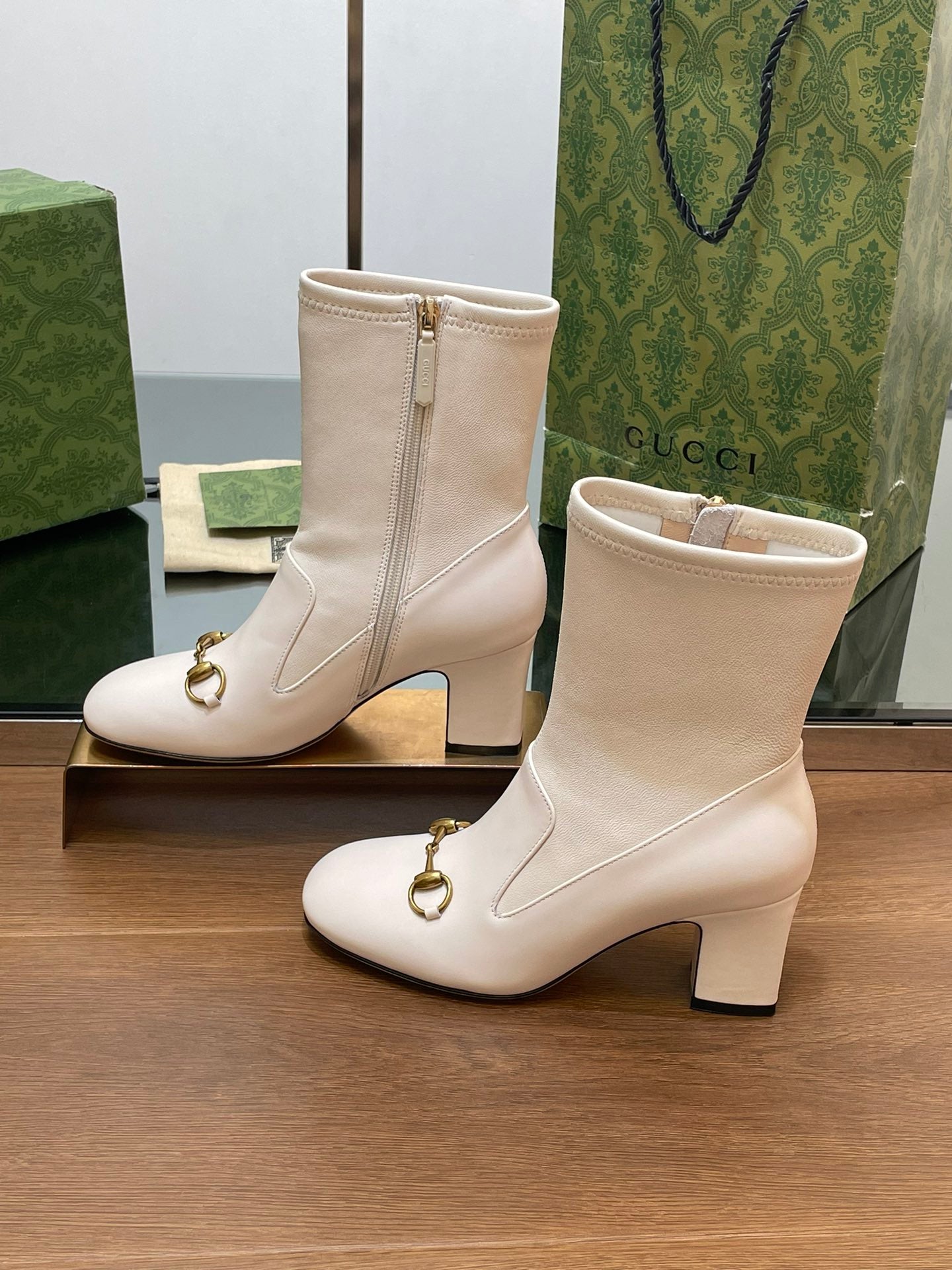 Luxury Gucci GG Horsebit Ankle Boot 65 Cream Calfskin