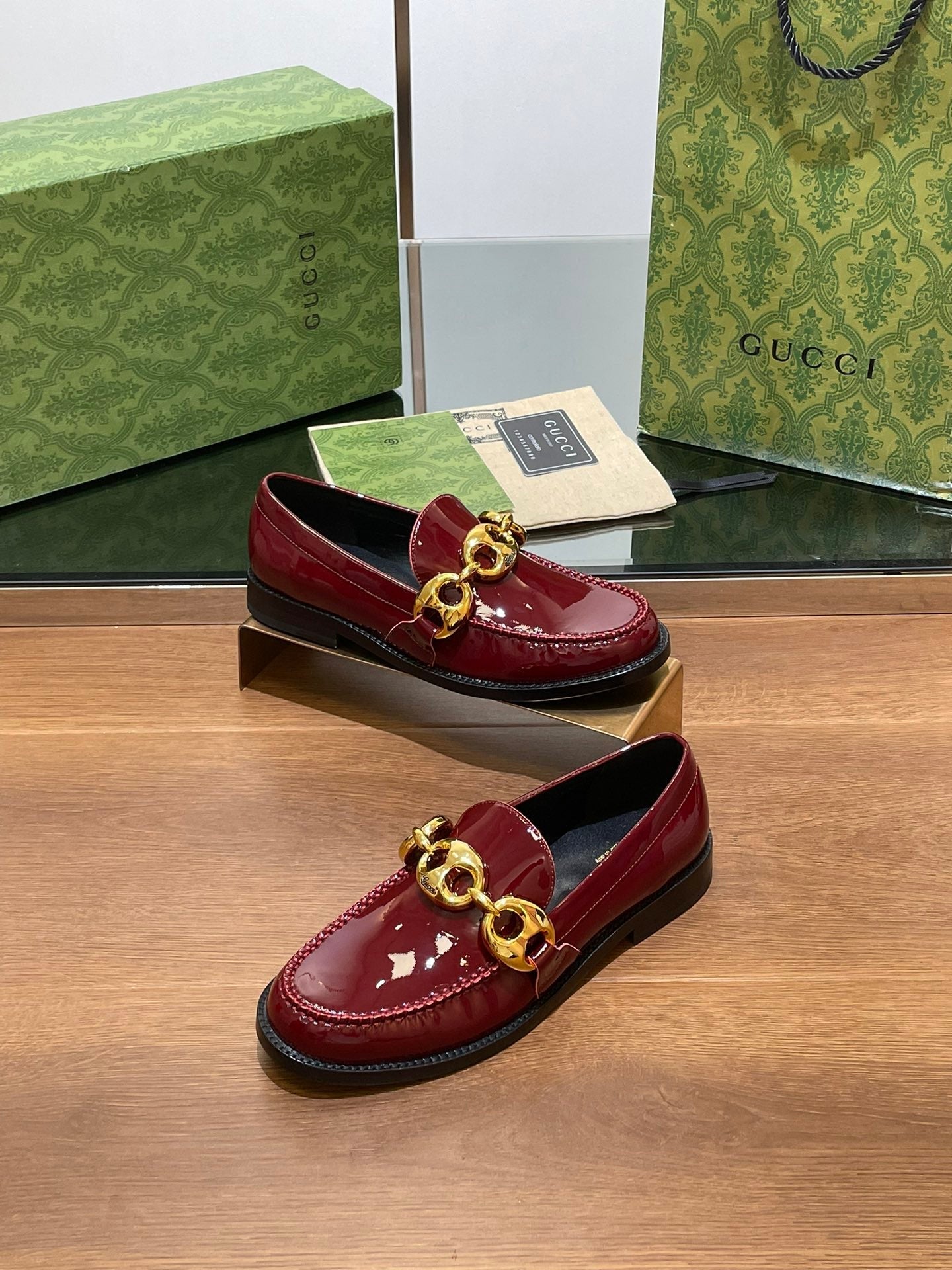 Luxury Gucci GG Marina Loafer Dark Red Patent Calfskin