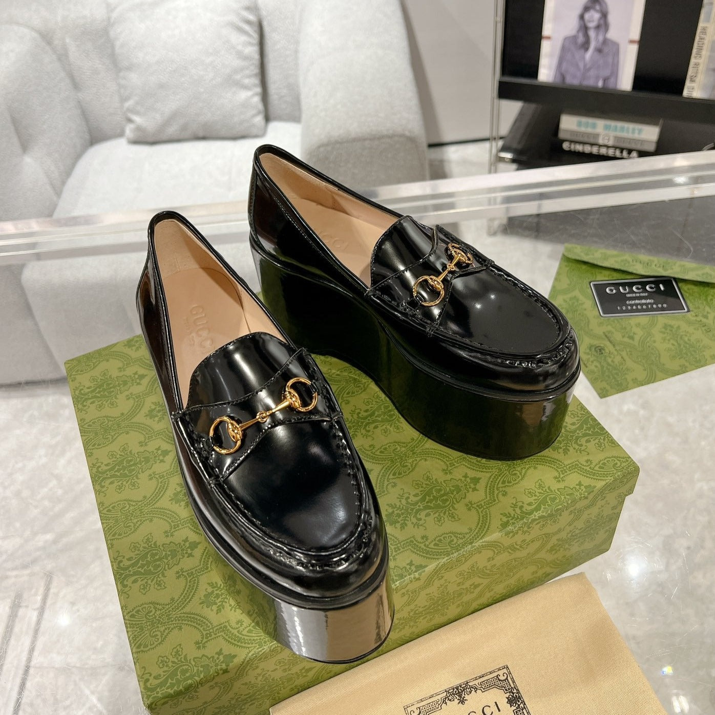 Luxury Gucci GG HORSEBIT PLATFORM LOAFER GLOSSY BLACK CALFSKIN