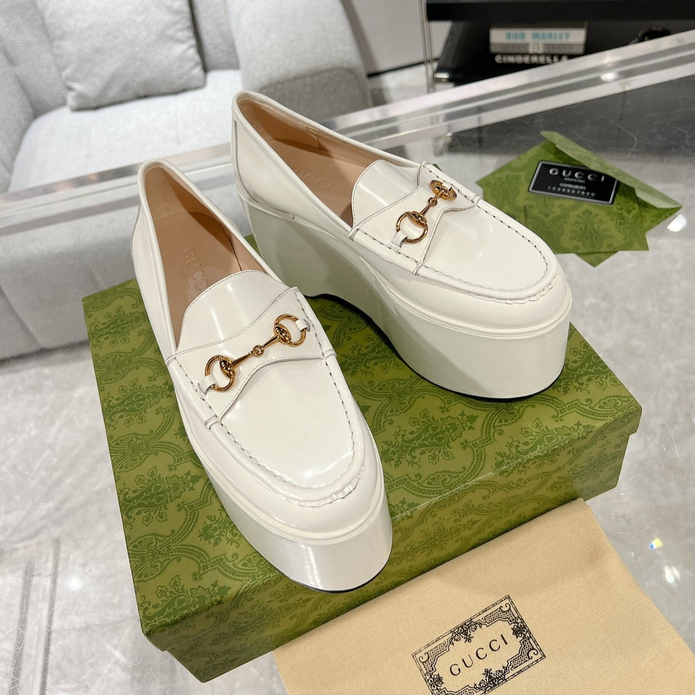 Luxury Gucci GG HORSEBIT PLATFORM LOAFER WHITE CALFSKIN